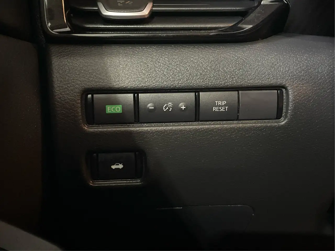 Nissan Sentra снимка Nissan Sentra