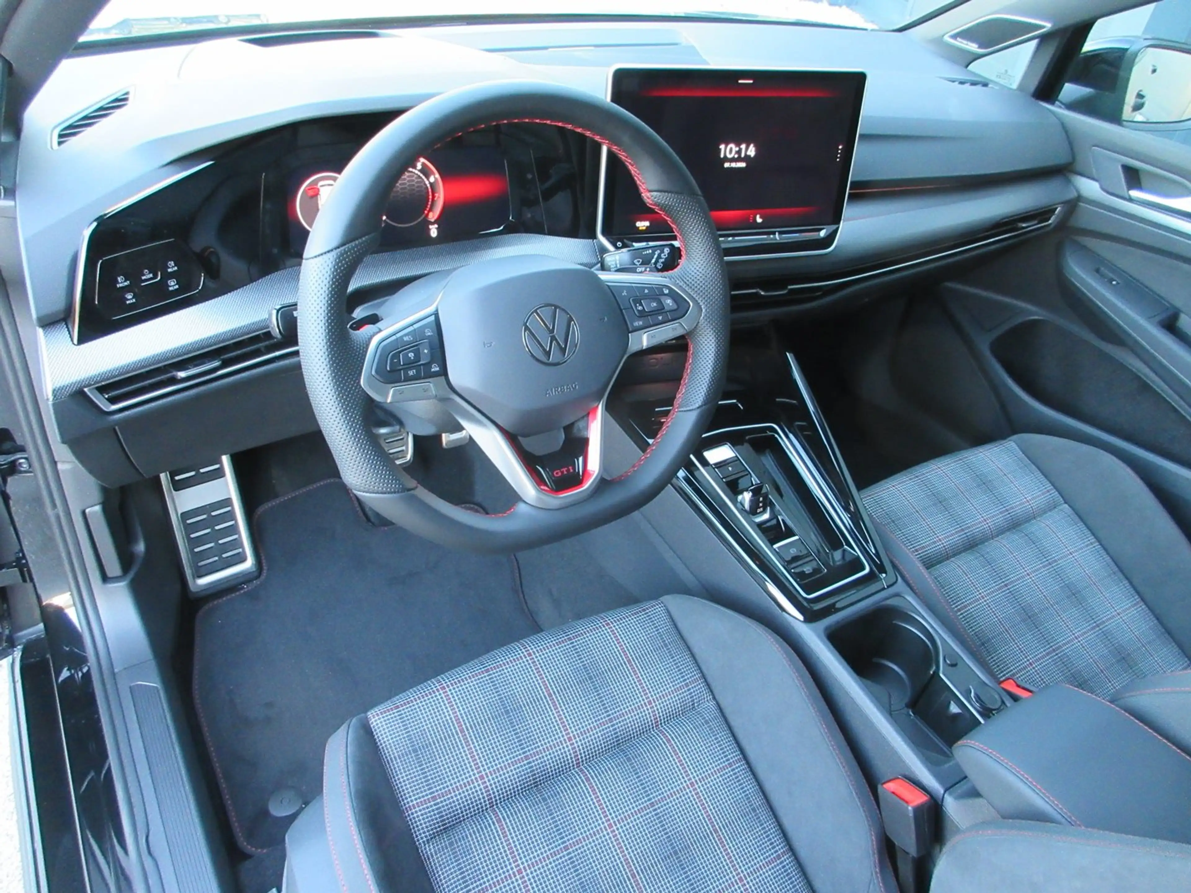 Volkswagen Golf GTI GTI DSG — photo 12