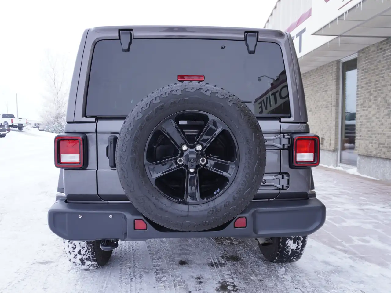 Jeep Wrangler снимка Jeep Wrangler