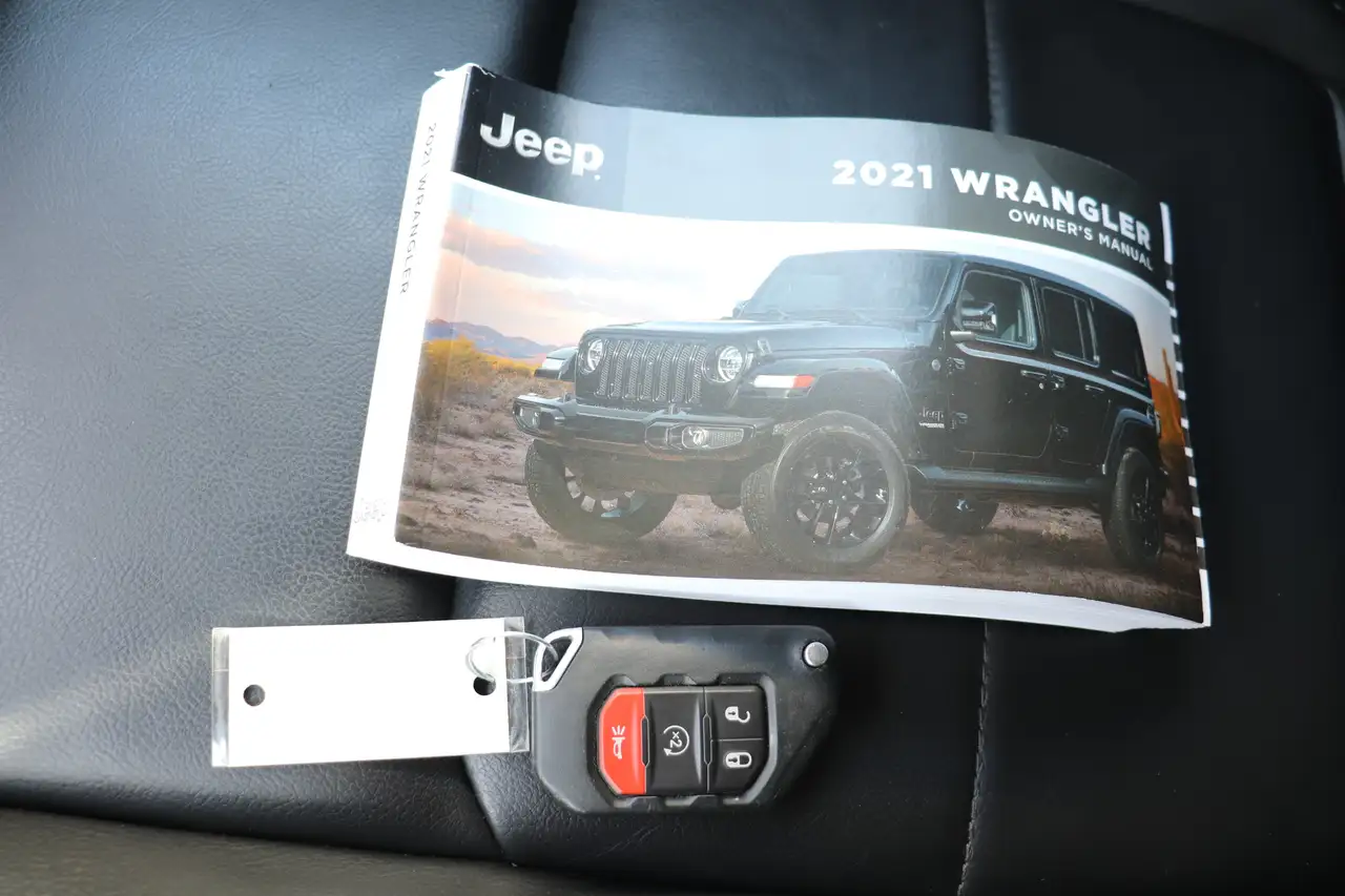 Jeep Wrangler снимка Jeep Wrangler