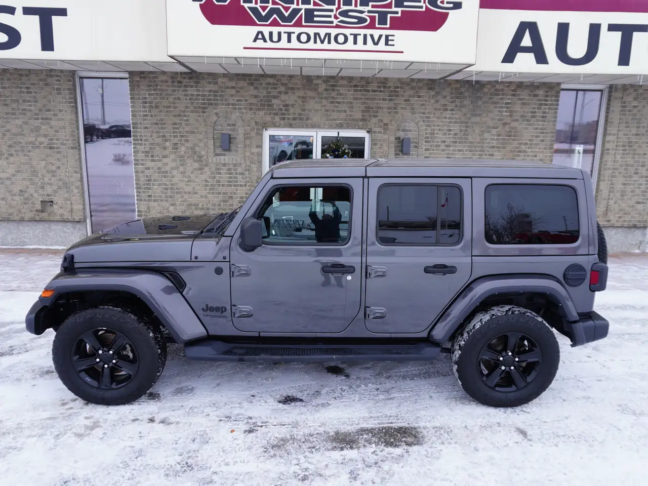 Jeep Wrangler снимка Jeep Wrangler
