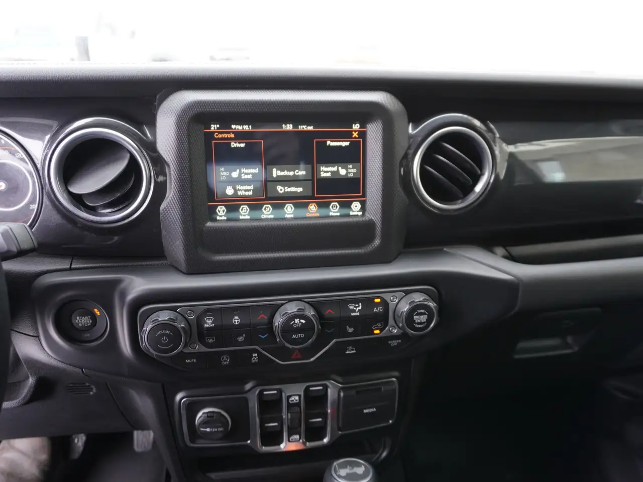 Jeep Wrangler снимка Jeep Wrangler