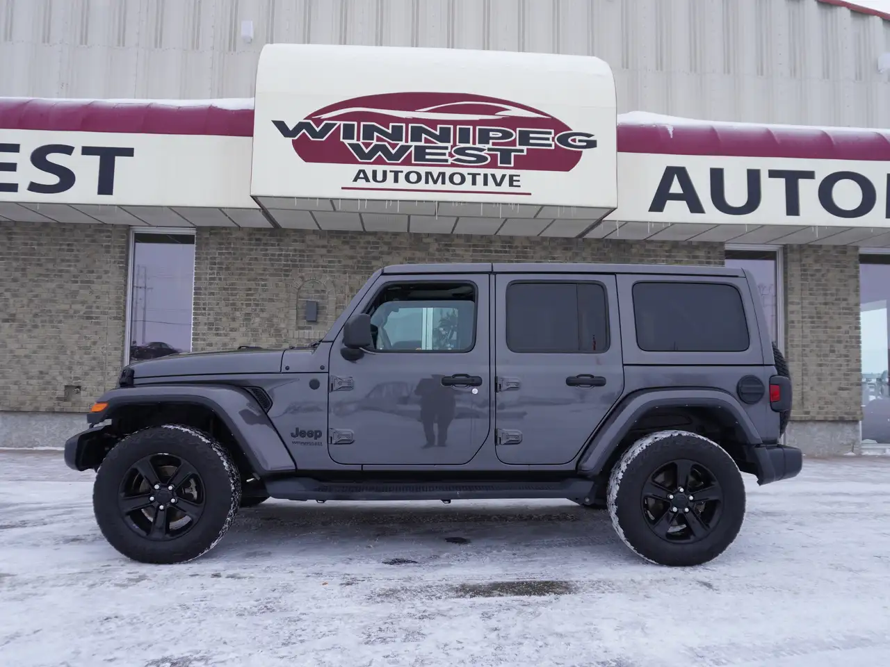 Jeep Wrangler снимка Jeep Wrangler