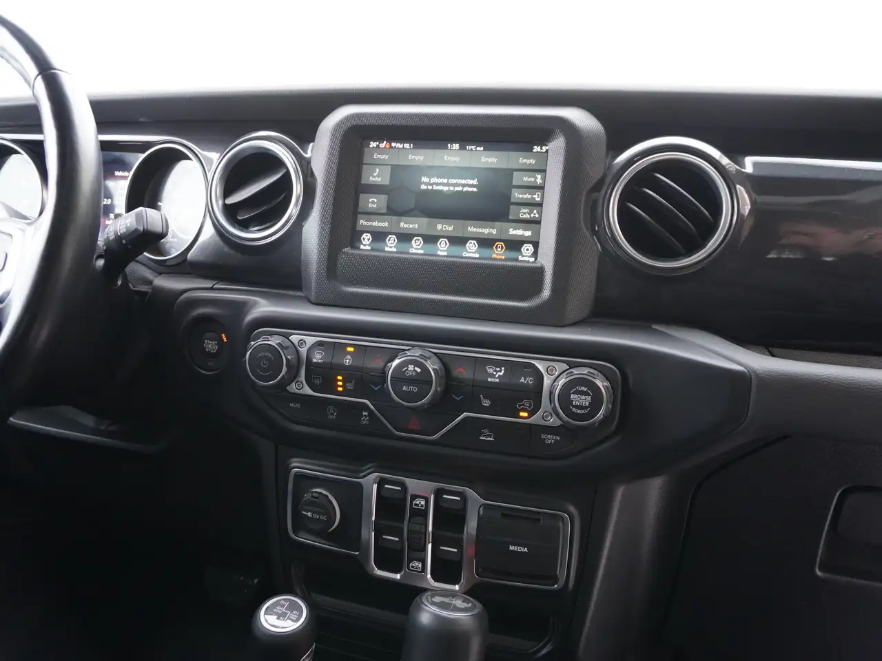 Jeep Wrangler снимка Jeep Wrangler