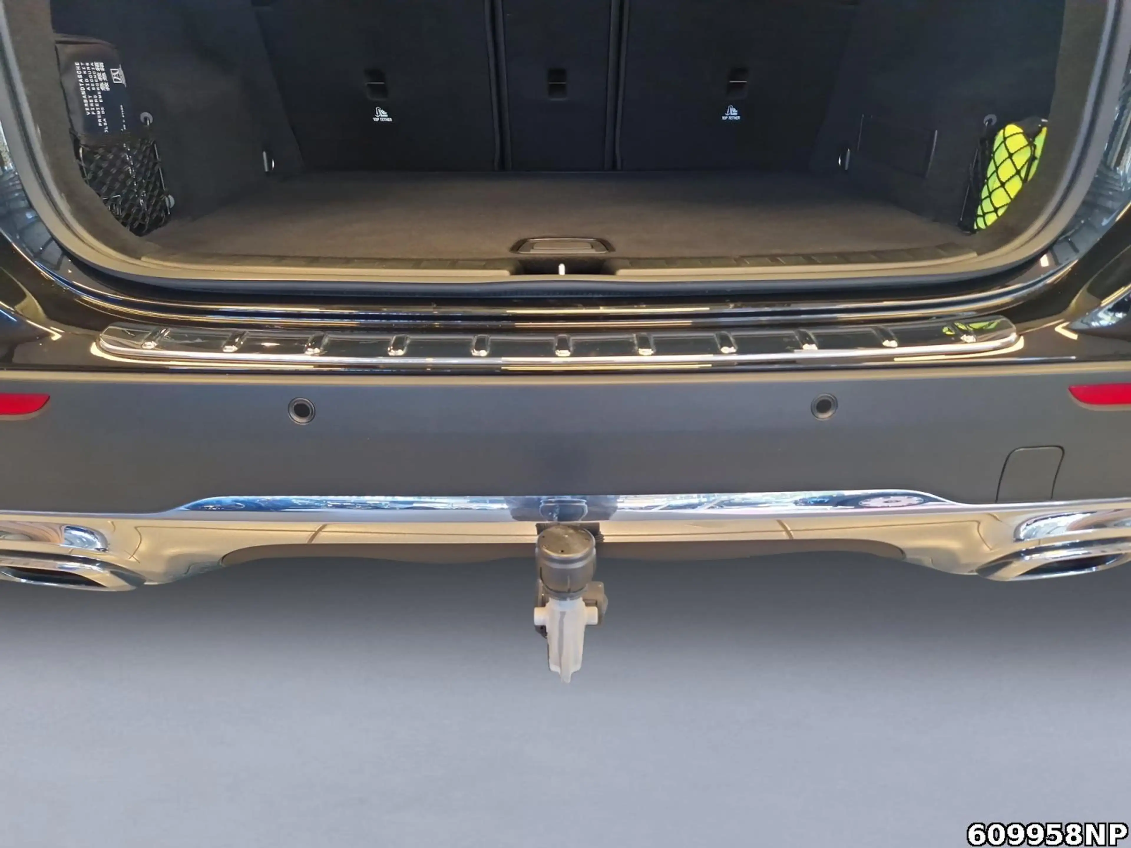 Mercedes-Benz GLA 200 Progressive  AHK Distronic LED Kamera — photo 9
