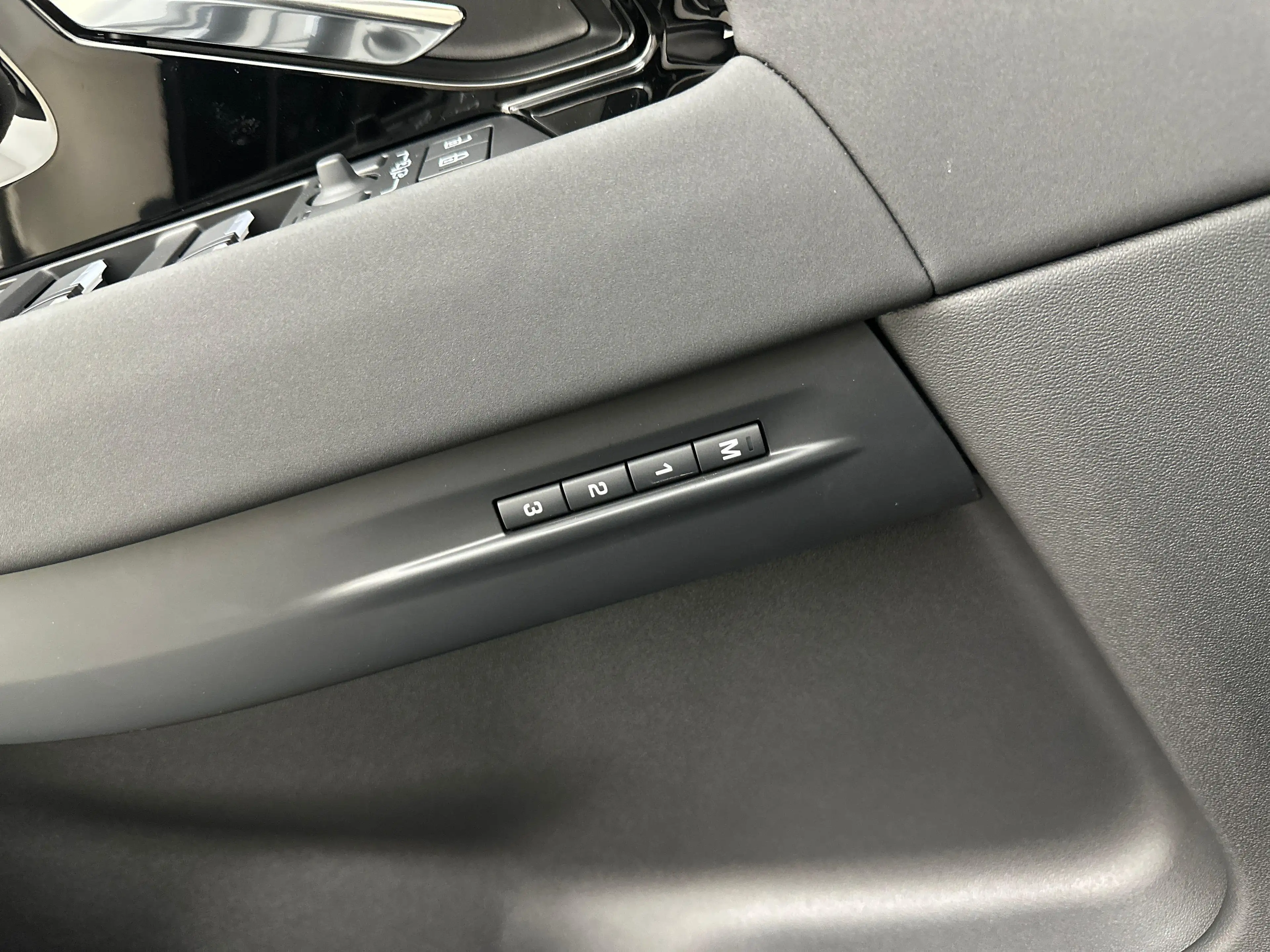 Land Rover Range Rover Evoque P160 S FWD Auto. 26.5MY — photo 13