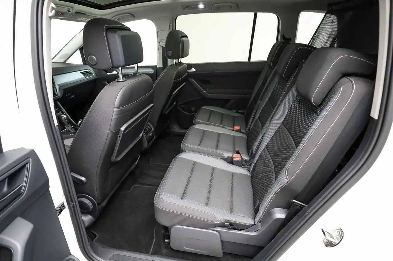 Volkswagen Touran 2.0 TDI DSG R-LINE*IQ.LIGHT*PANO*PDC*SHZ* 12