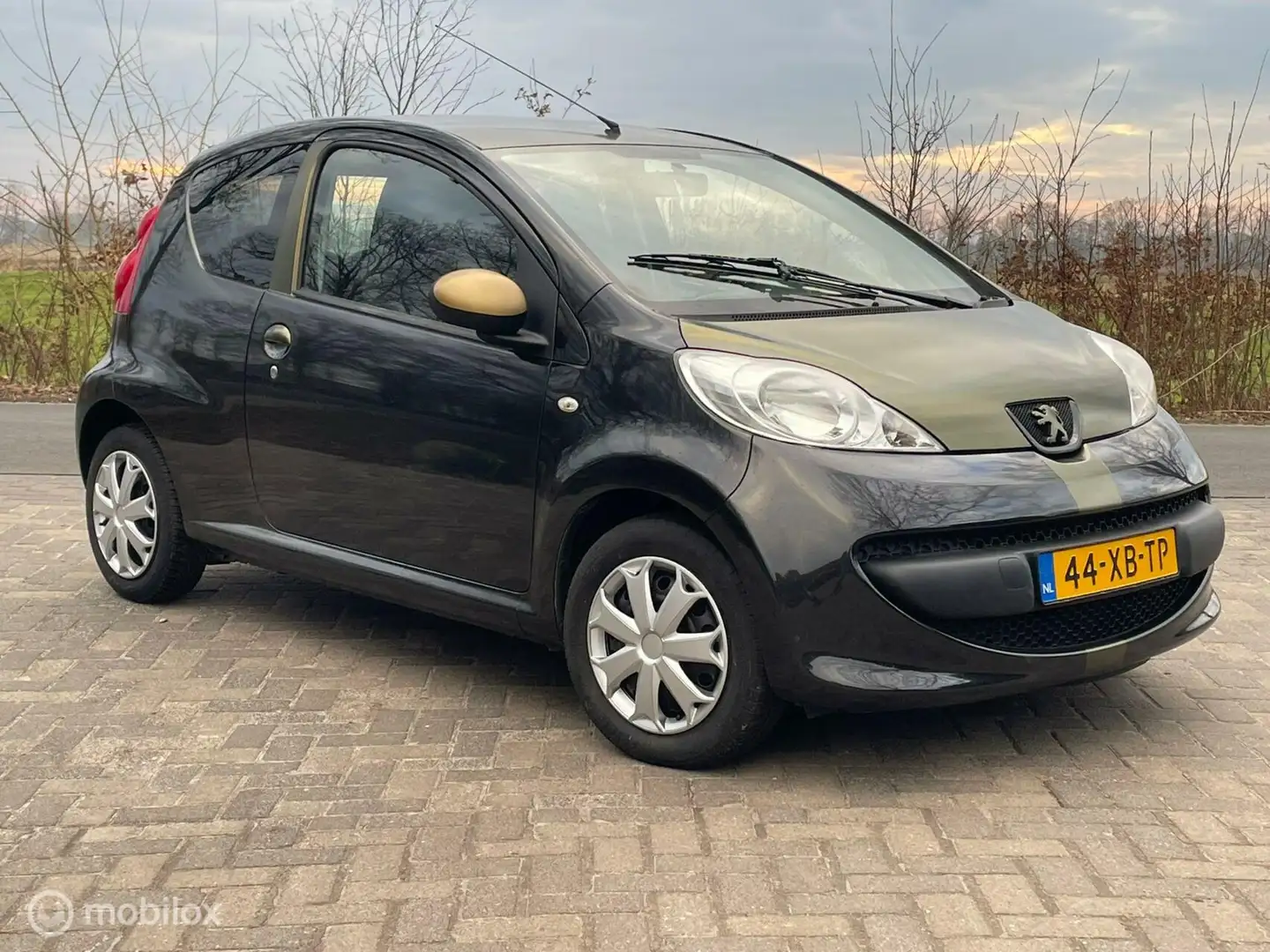 Peugeot 107 1.0-12V NIEUWE APK Jaune - 2