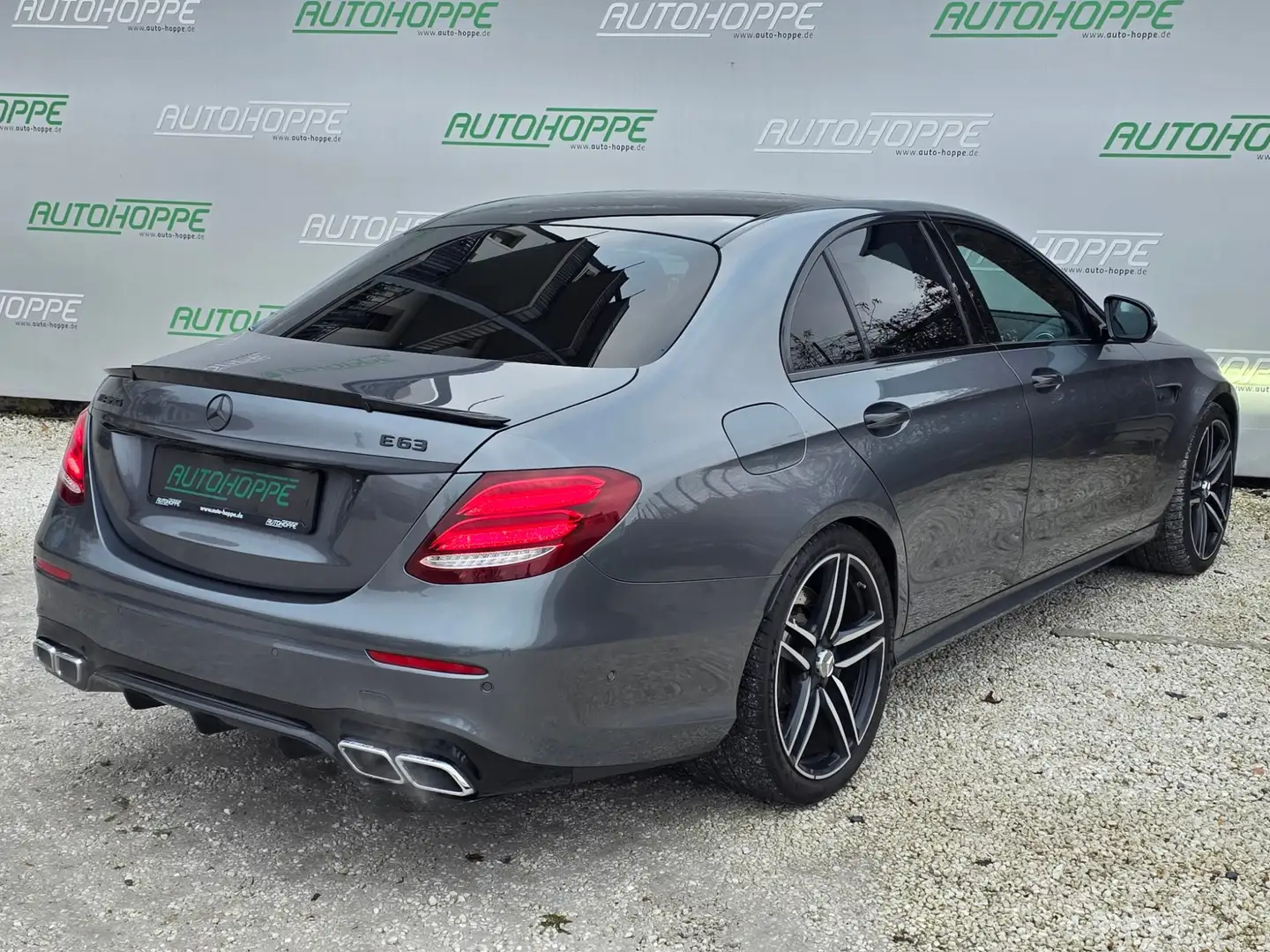 Mercedes-Benz E 63 AMG E 63 AMG 4Matic+ Performance, Pano, Multibeam... Grau - 2