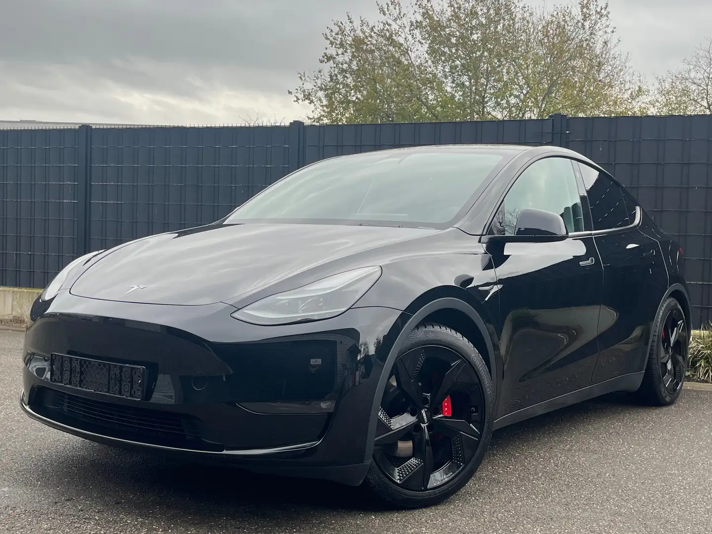 Tesla Model Y Performance Dual Motor AWD, BTW aftrekbaar Noir - 1