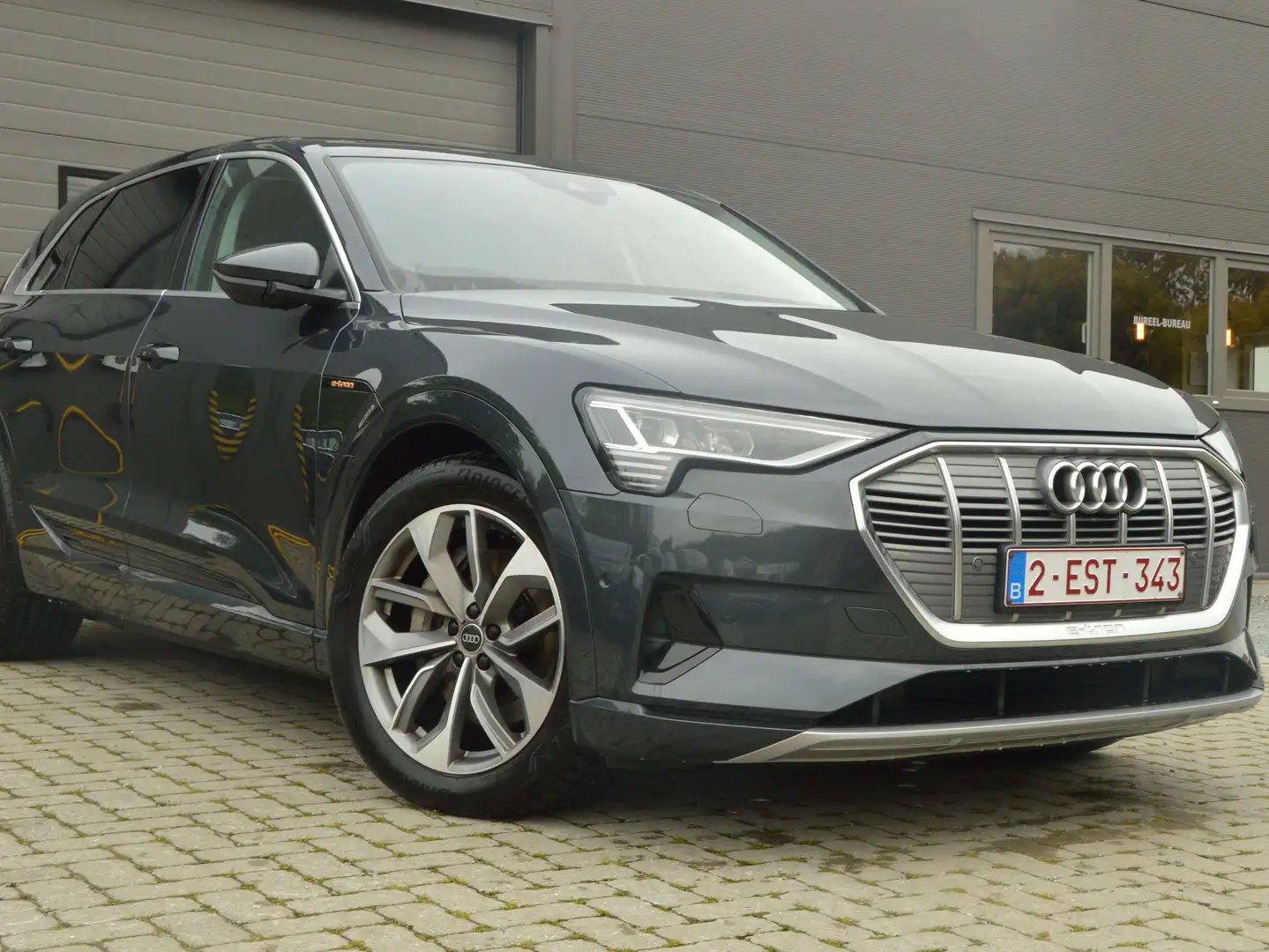Audi e-tron 95 kWh 55 Sportback Quattro Advanced Gris - 1