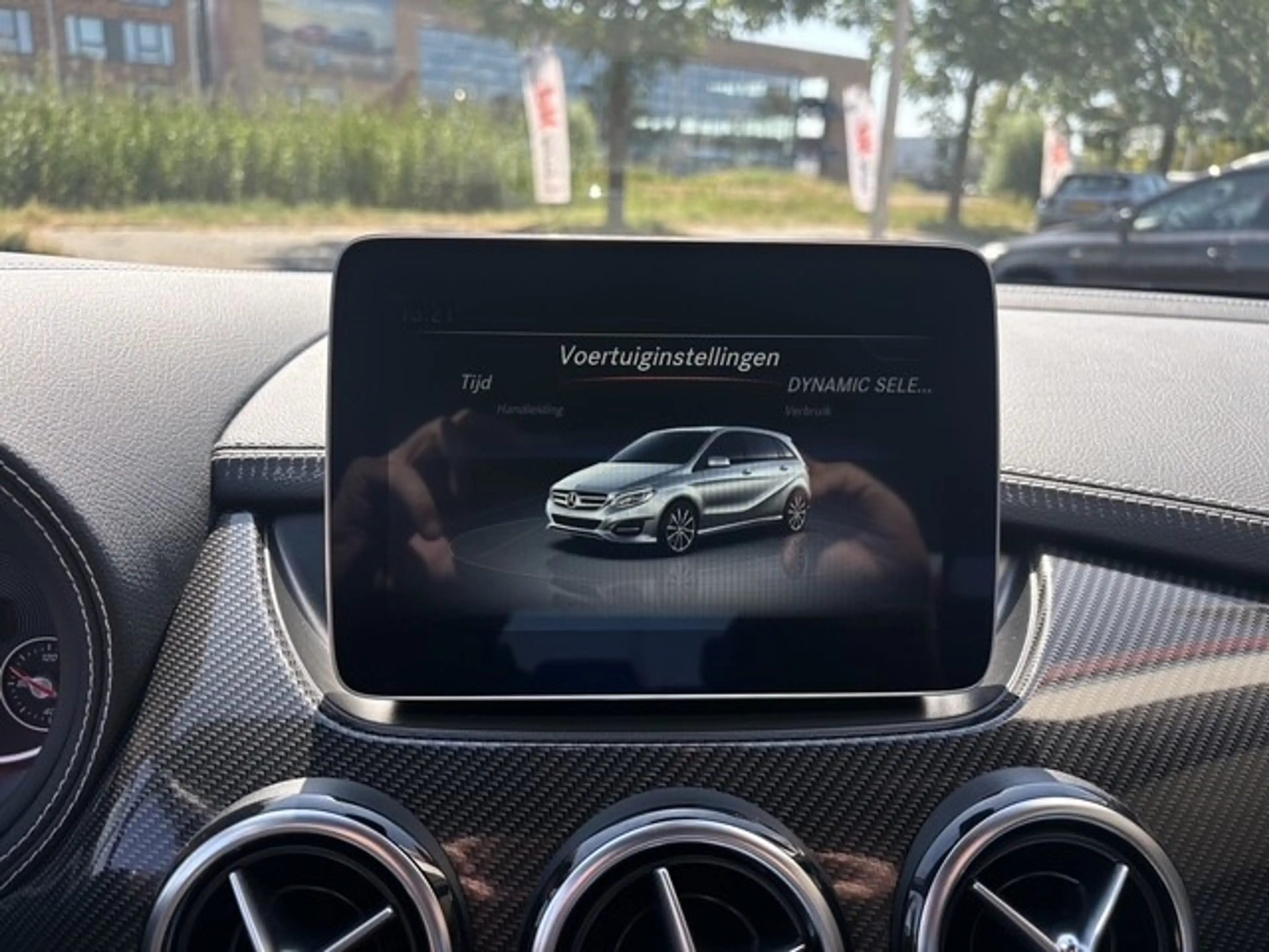 Mercedes-Benz B 200 Urban Style Edition | Navi | Leer | Camera | 32.13 — photo 12