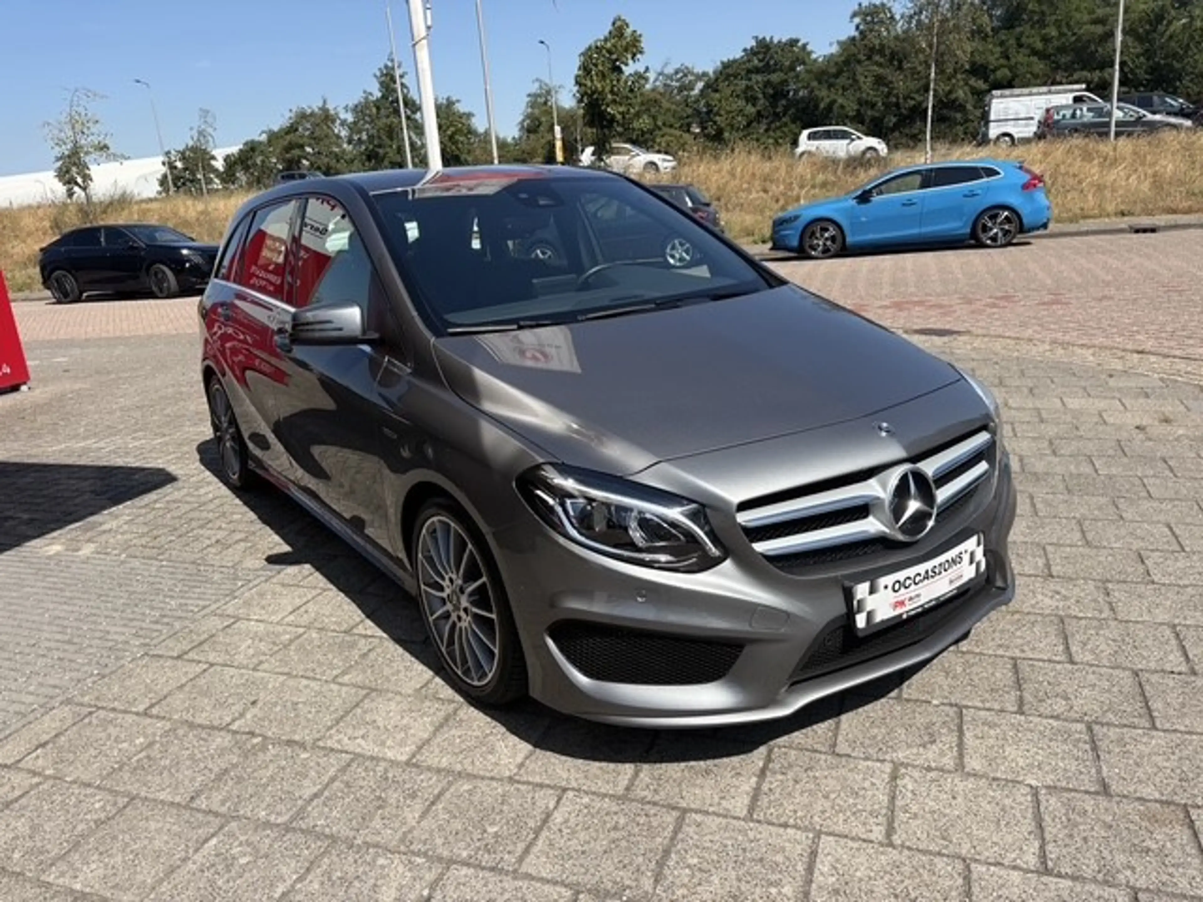 Mercedes-Benz B 200 Urban Style Edition | Navi | Leer | Camera | 32.13 — photo 5