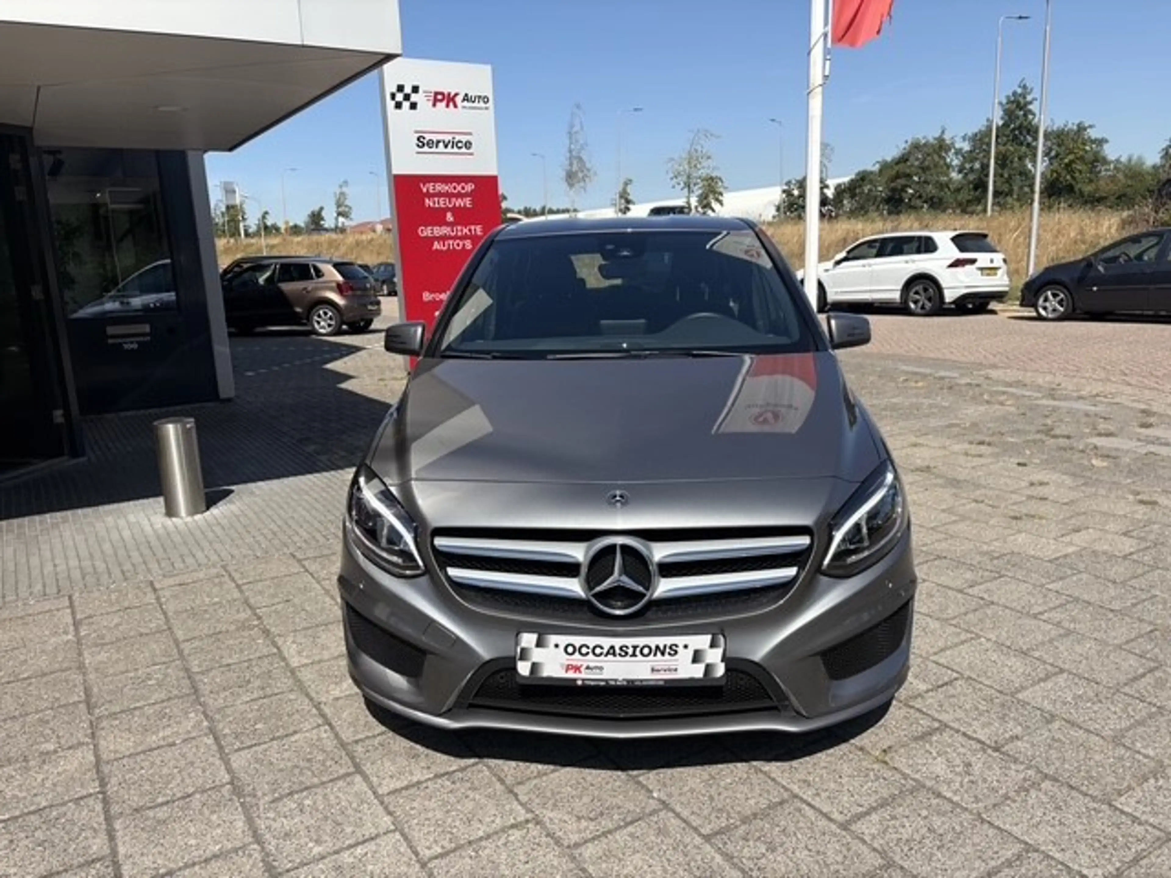Mercedes-Benz B 200 Urban Style Edition | Navi | Leer | Camera | 32.13 — photo 6