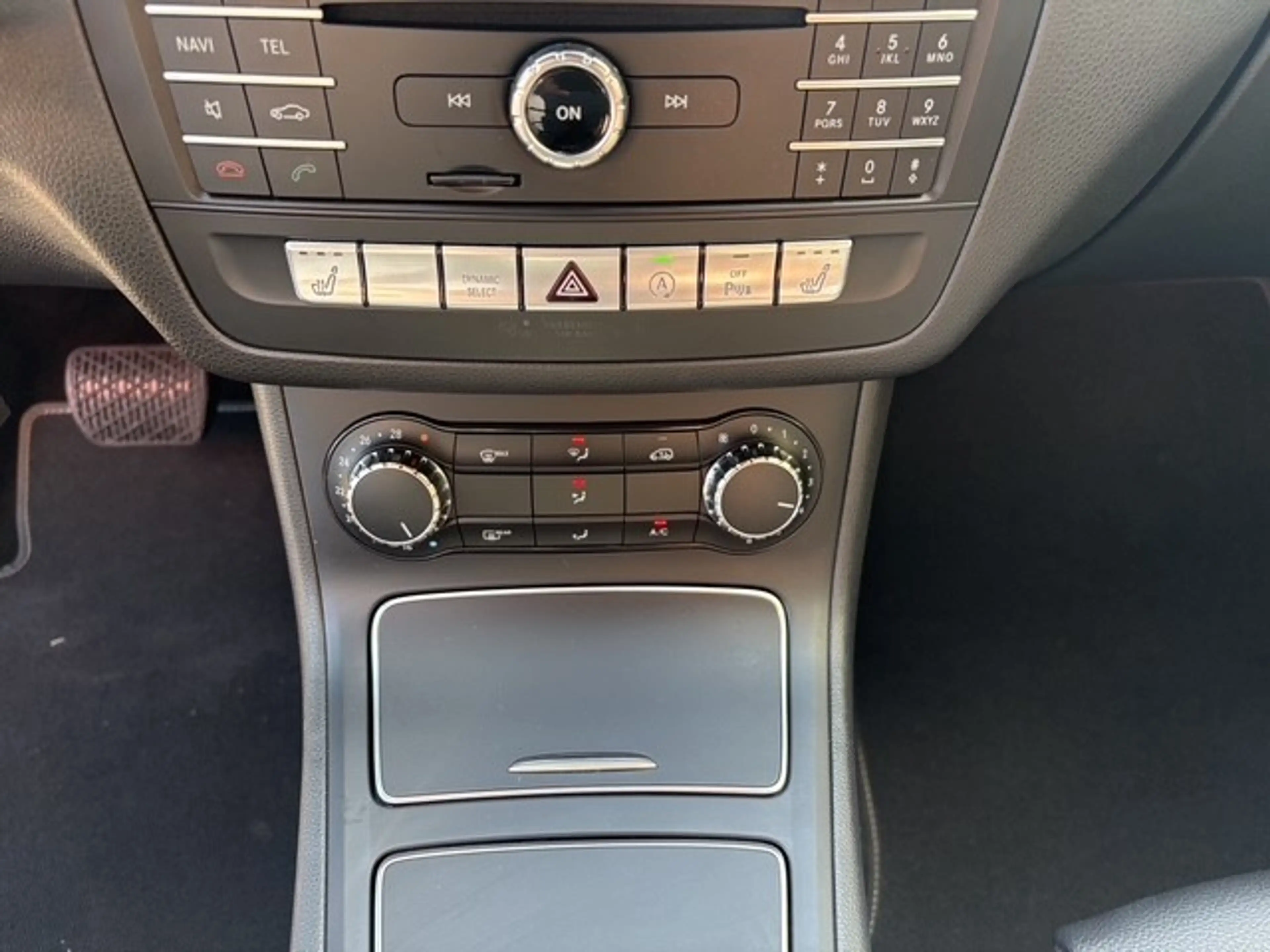 Mercedes-Benz B 200 Urban Style Edition | Navi | Leer | Camera | 32.13 — photo 15