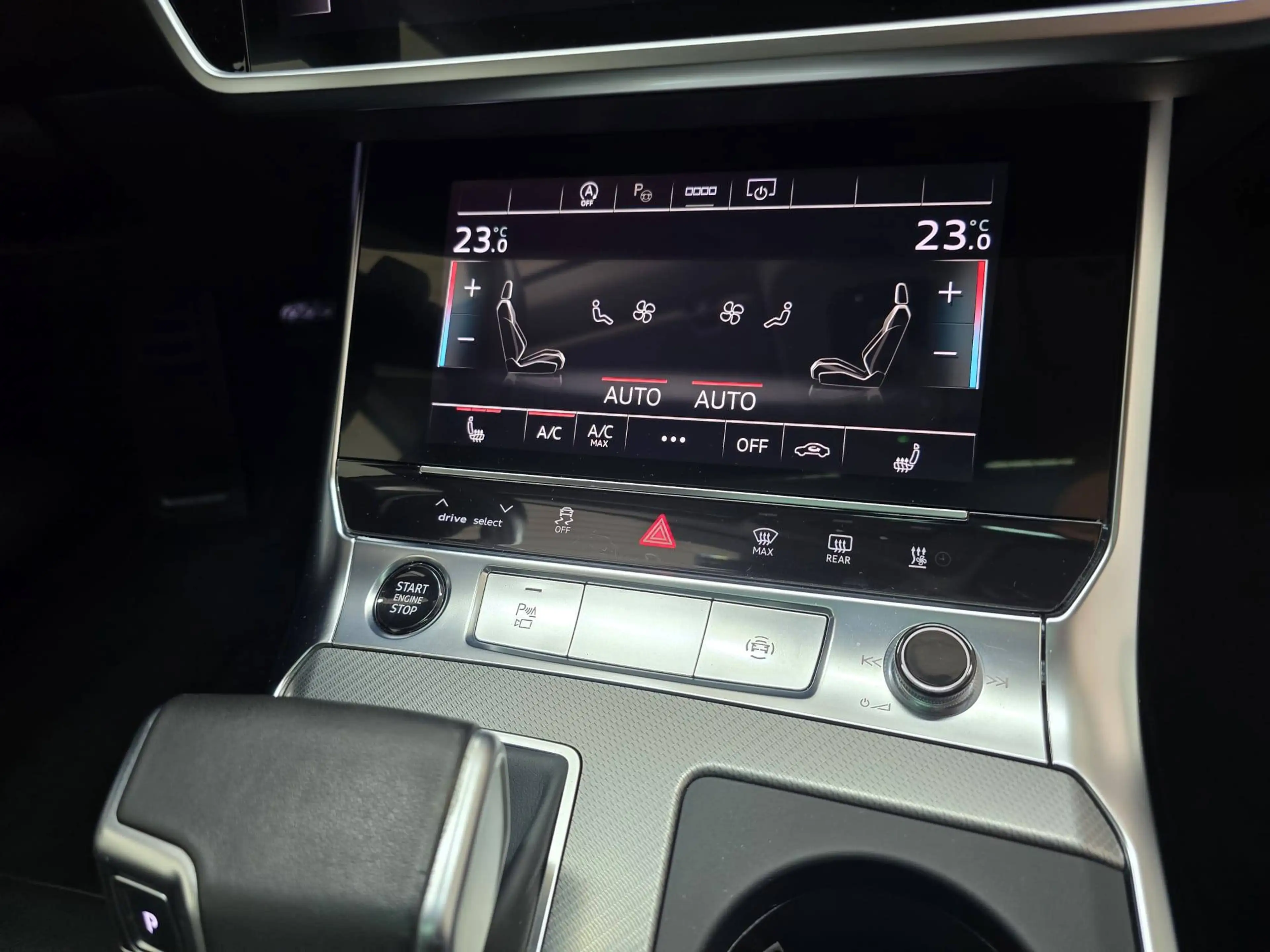 Audi A6 Avant 40 TDI S Line Matrix Panorama Leder Memory 1.Hand — photo 13