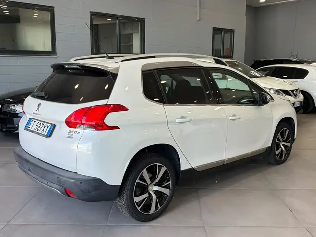 Peugeot 2008 view 7