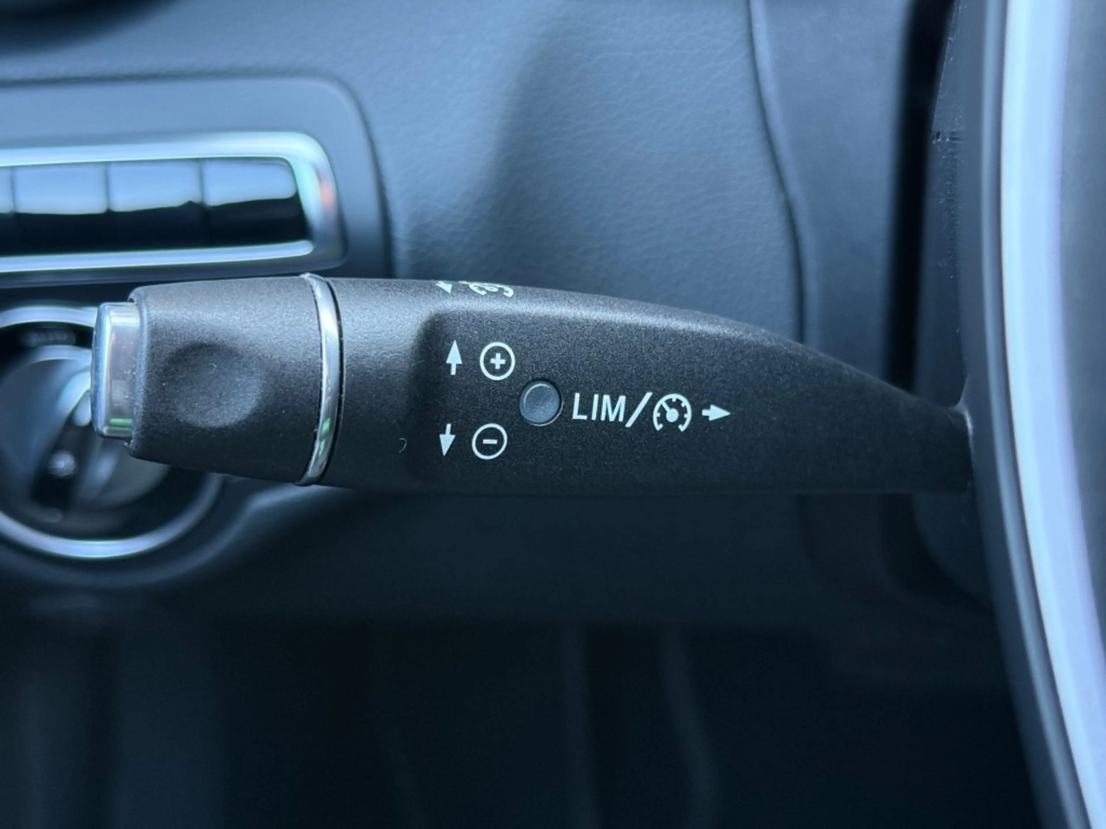 Mercedes-Benz C 350 C350e Lease Edition Navi Camera Burmester Luchtver — photo 14