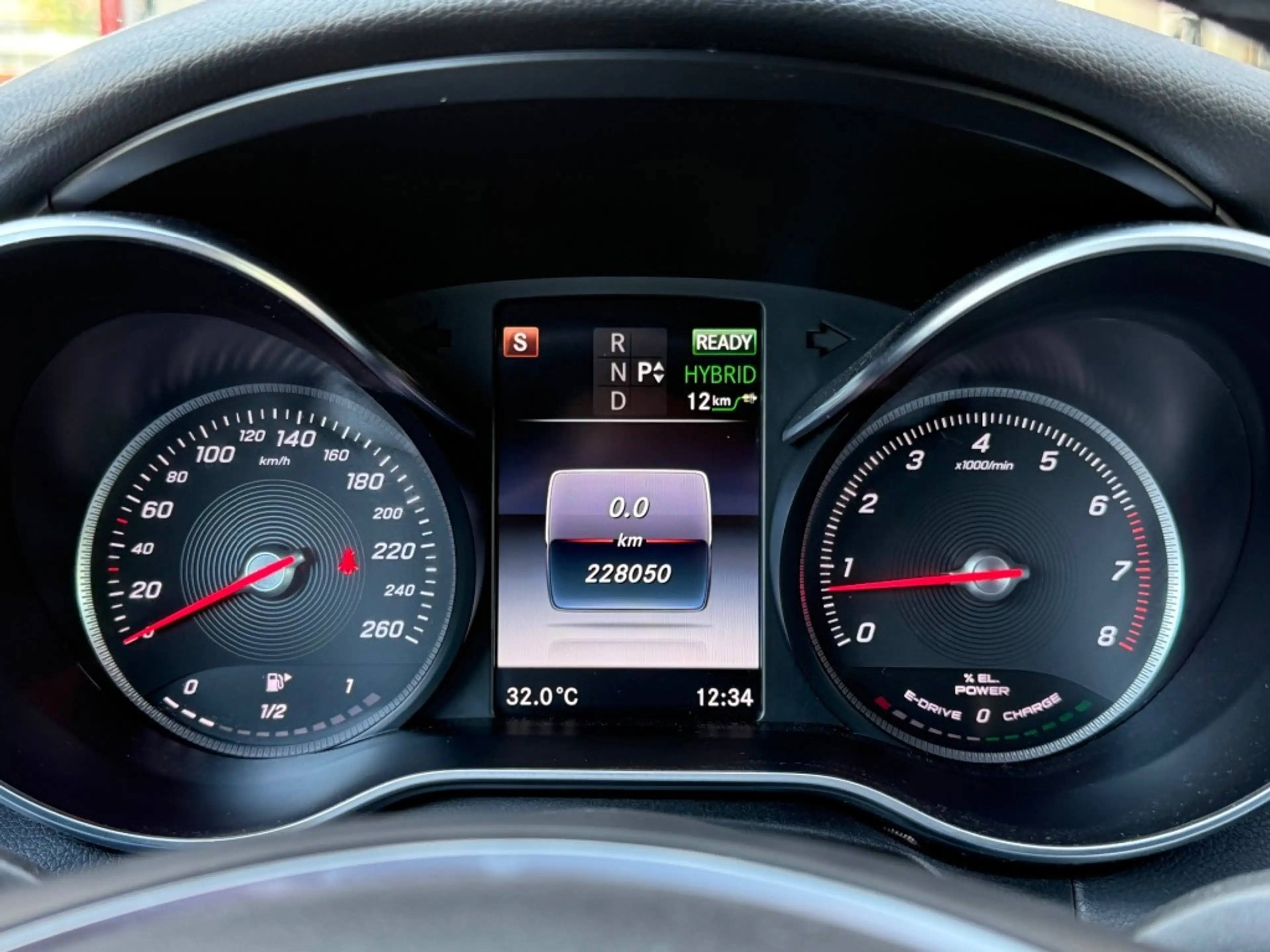 Mercedes-Benz C 350 C350e Lease Edition Navi Camera Burmester Luchtver — photo 13