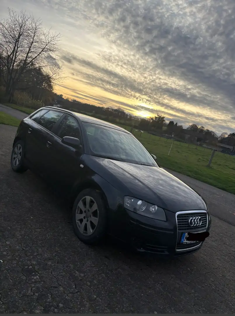 Audi A3 2.0 TDI Ambiente (103kW) Schwarz - 2