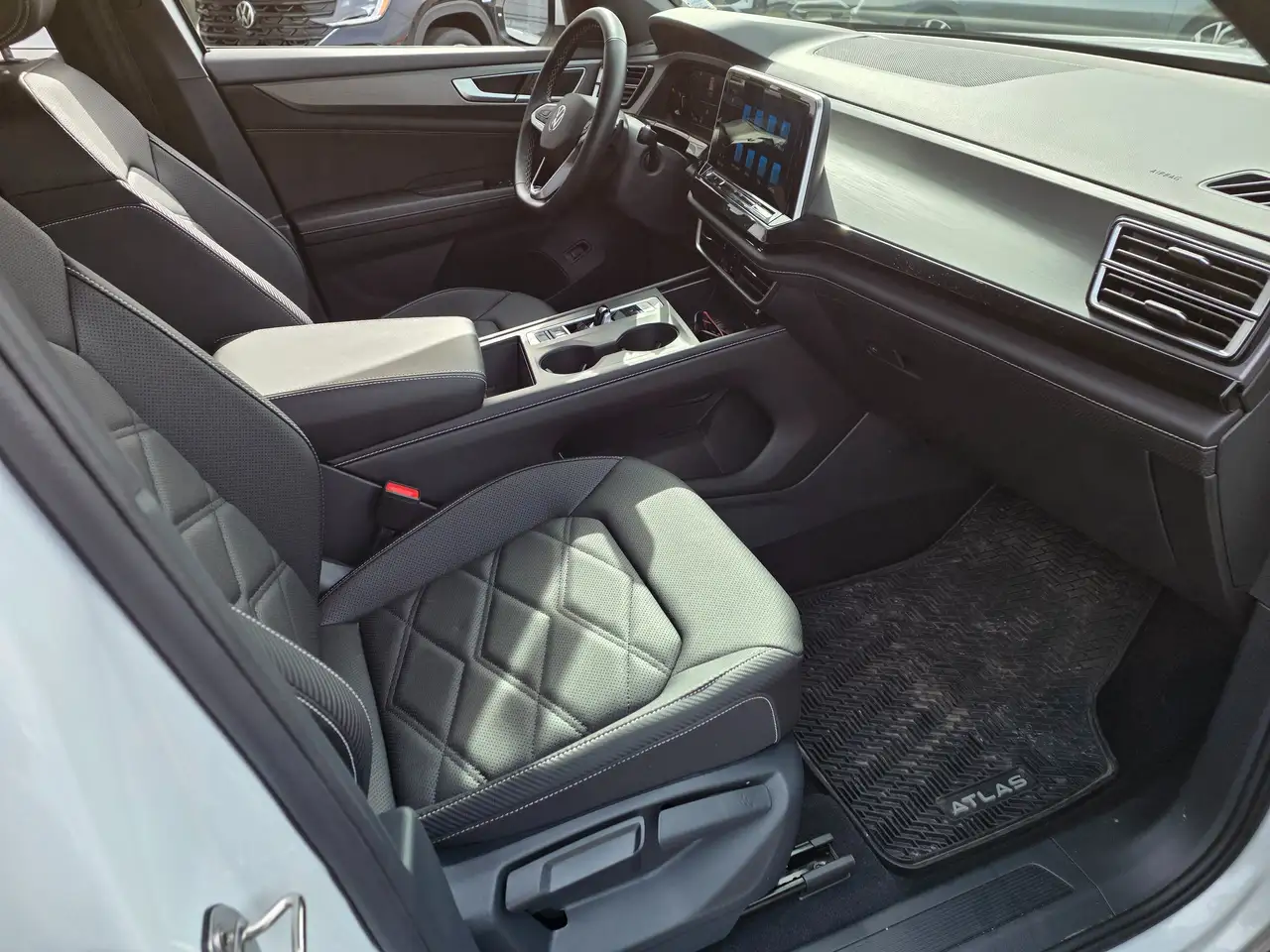Volkswagen Atlas снимка Volkswagen Atlas