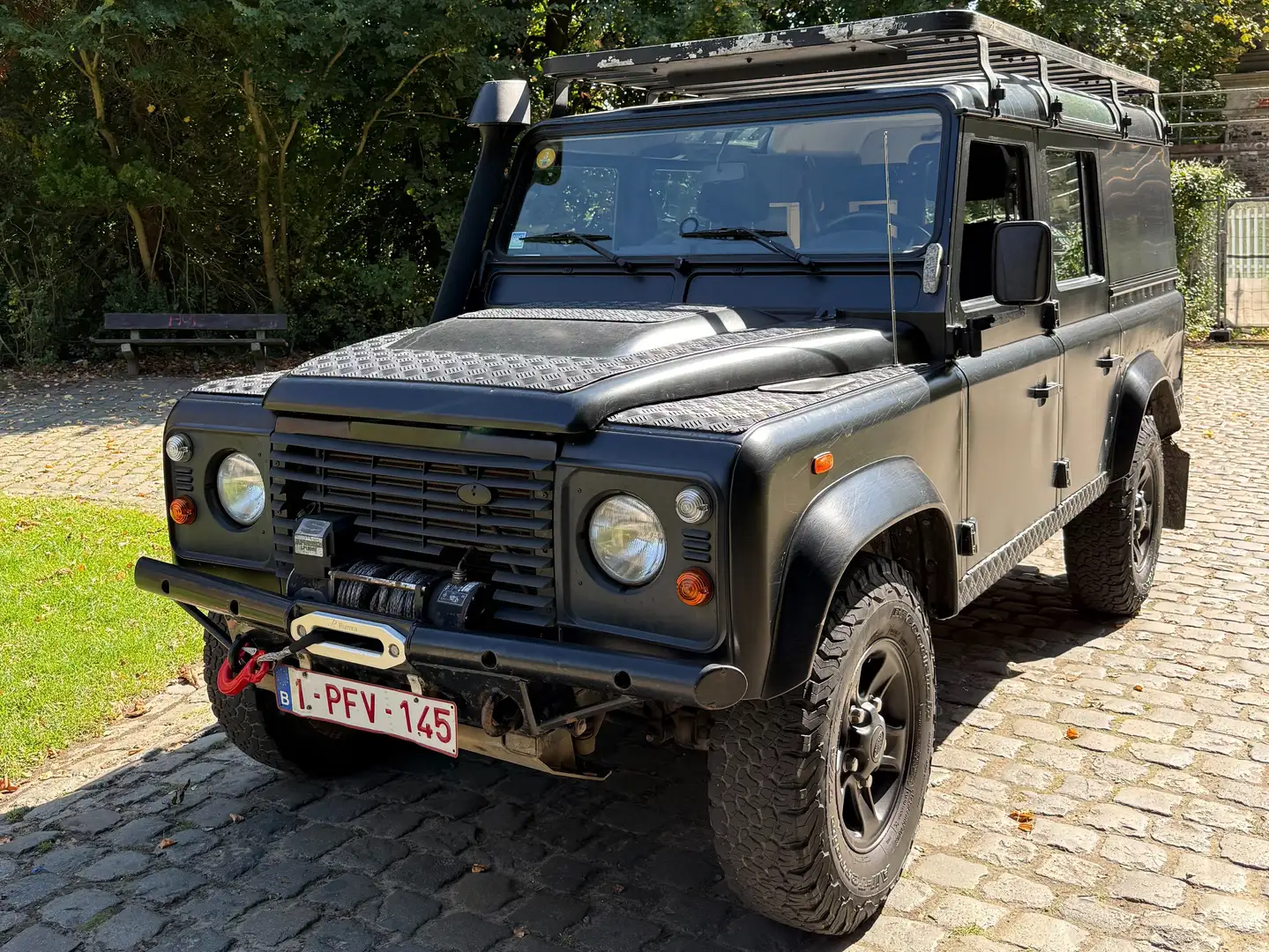 Land Rover Defender Defender 110 TD 4 Station Wagon E Zwart - 2