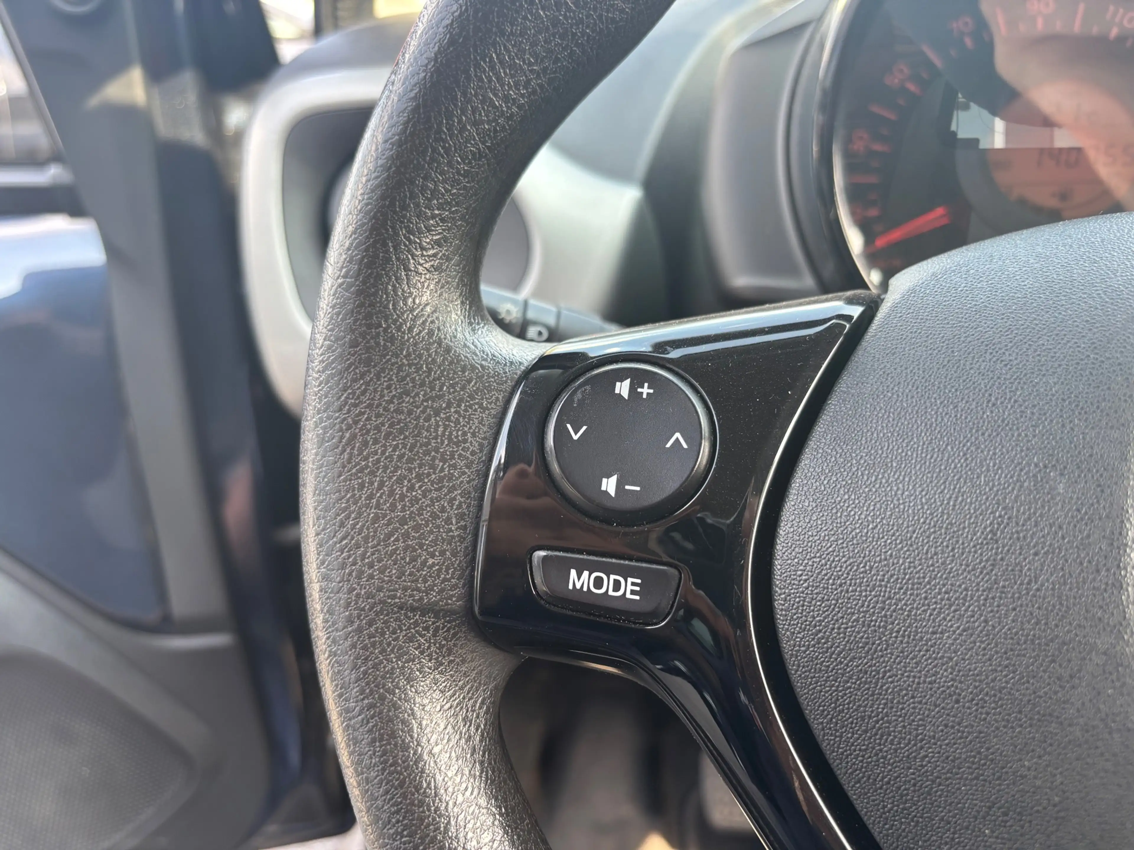 Citroen C1 1.0 e-VTi Feel — photo 12