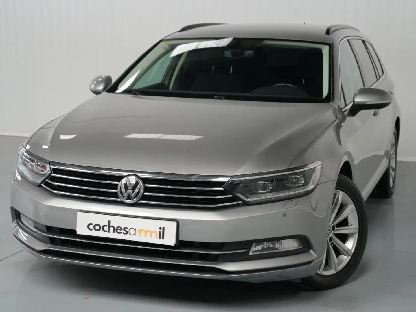 Volkswagen Passat Variant 2.0TDI Advance DSG7 110kW Plateado - 1