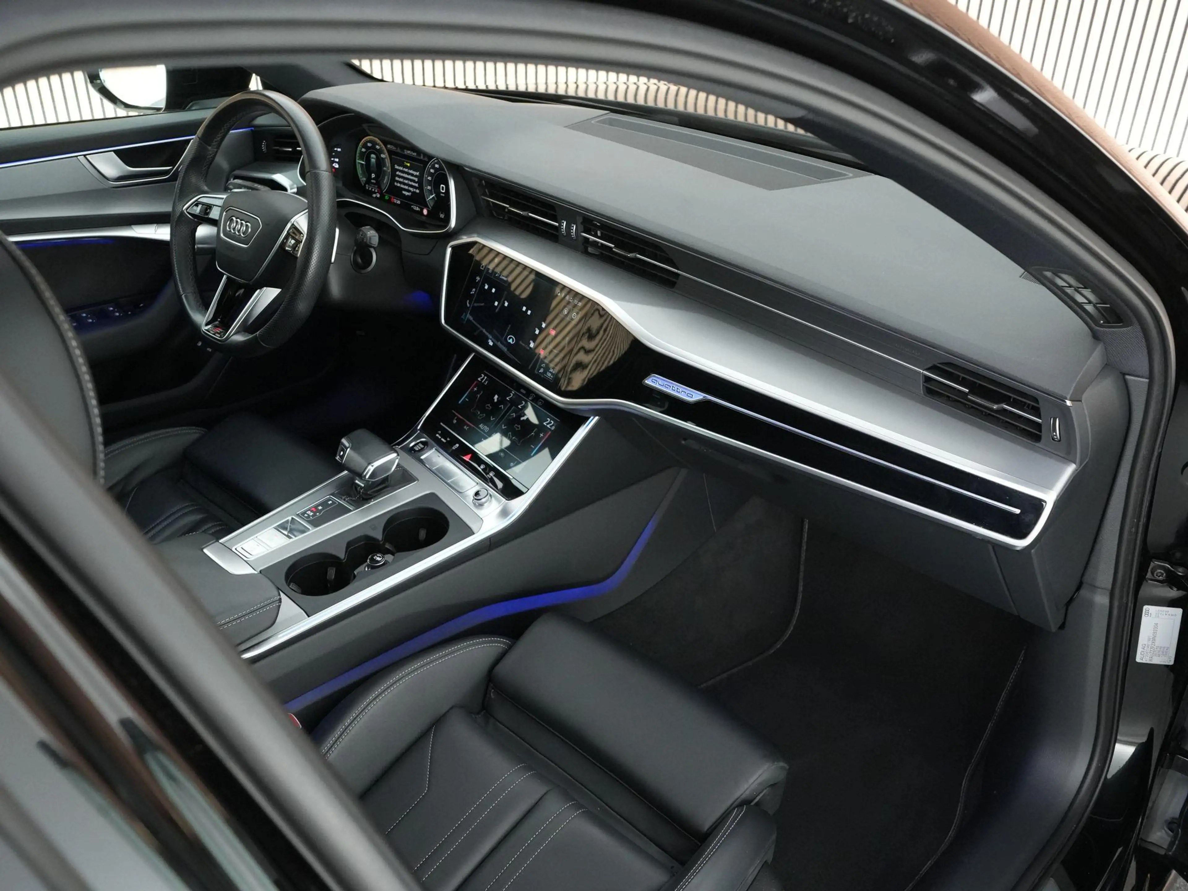 Audi A6 Avant 55 TFSI e 367pk quattro Pro Line S Competiti — photo 3