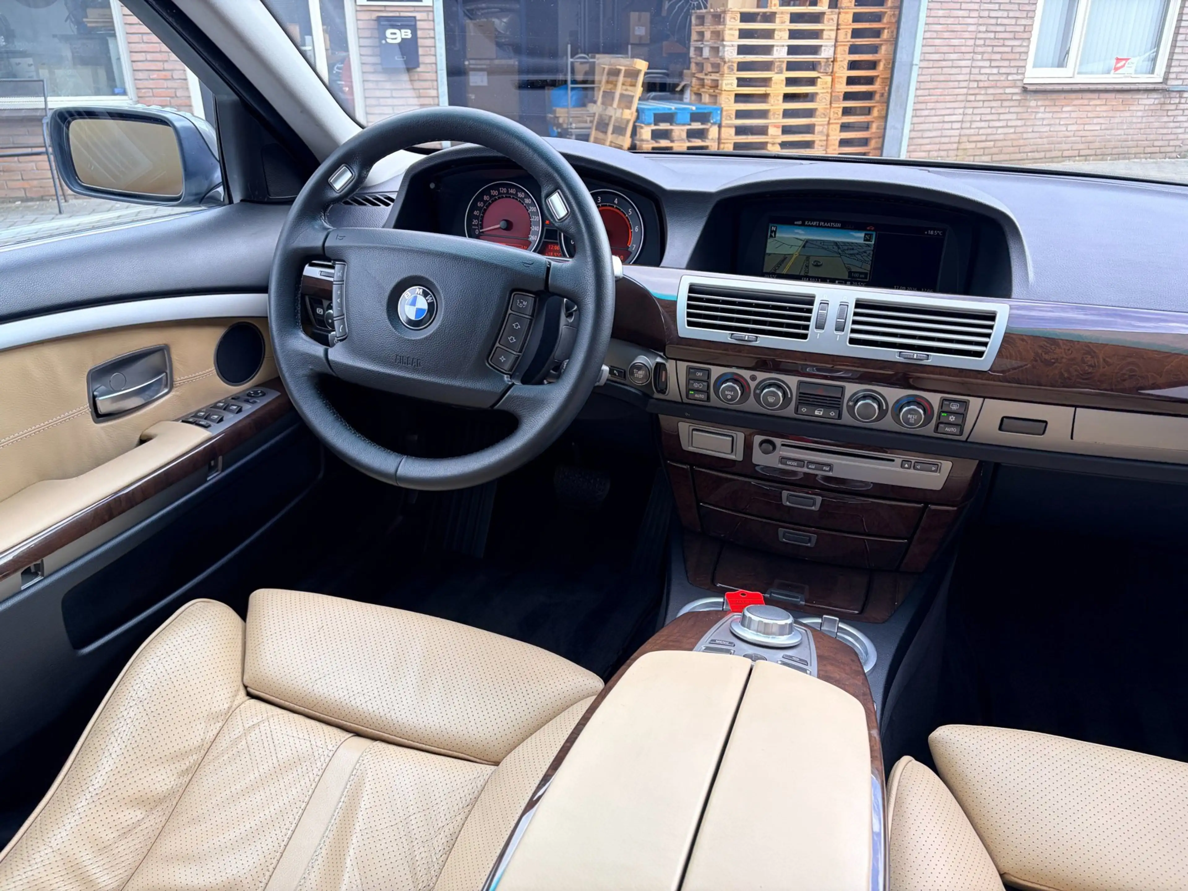 BMW 750 7-serie 750i Executive — photo 8