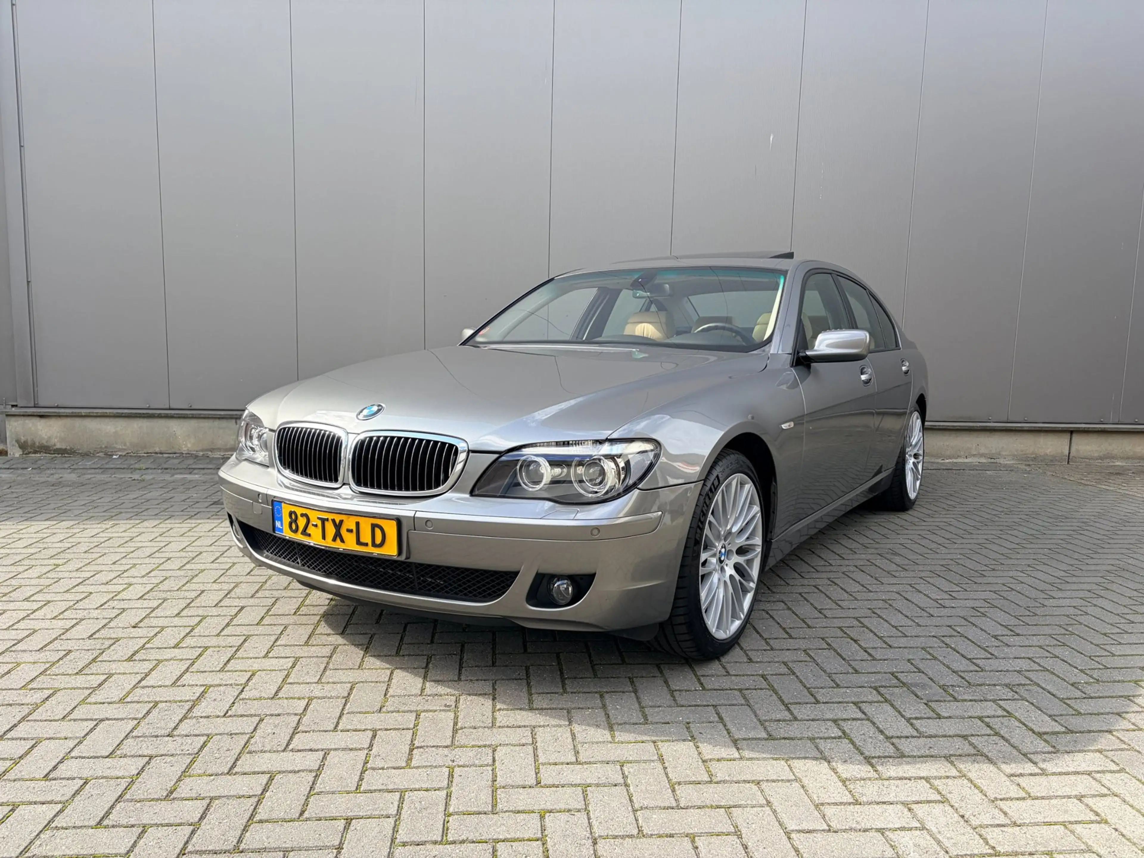 BMW 750 7-serie 750i Executive