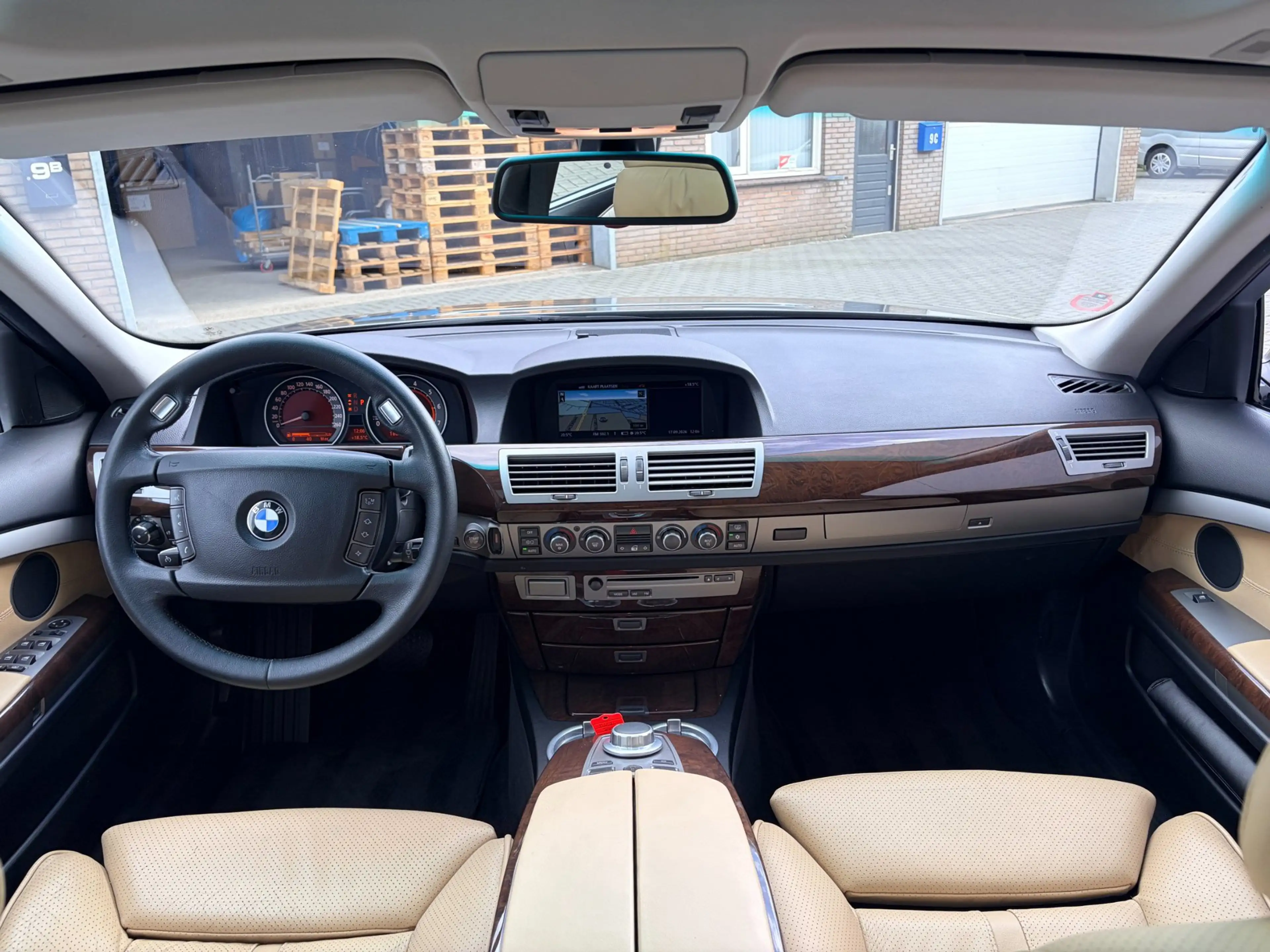 BMW 750 7-serie 750i Executive — photo 7
