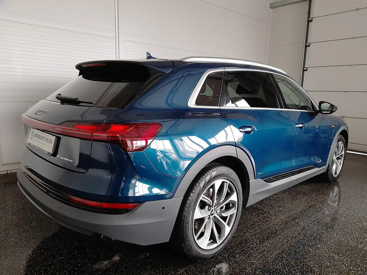 Audi e-tron 50 quattro *S-LINE SITZE / 20 ZOLL / LED / NAVI... Blau - 2