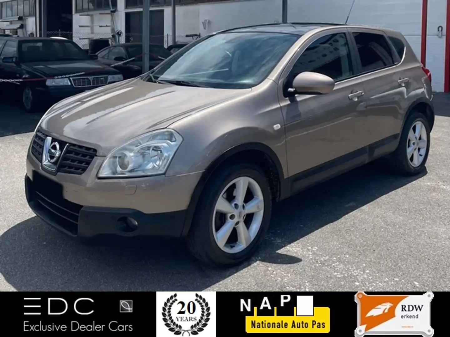 Nissan Qashqai 2.0 Automaat Leder | Panoramadak | Navigatie | Cam Bruin - 1
