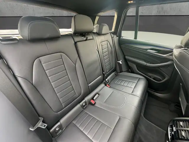 BMW X3 view 14