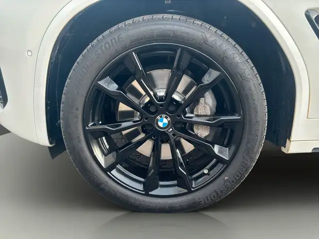 BMW X3 view 10