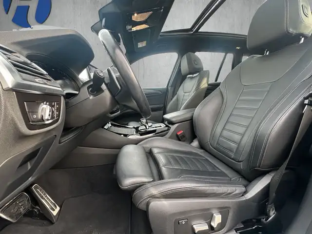 BMW X3 view 12