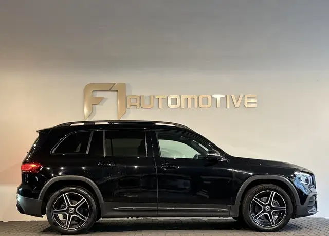 Mercedes-Benz GLB view 8
