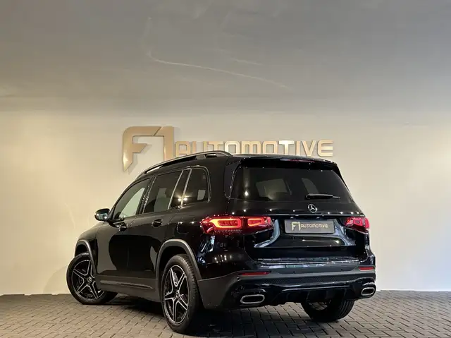 Mercedes-Benz GLB view 6
