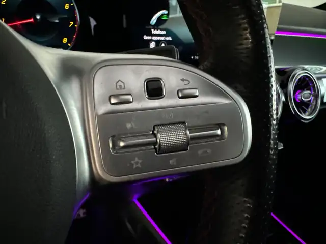 Mercedes-Benz GLB view 13