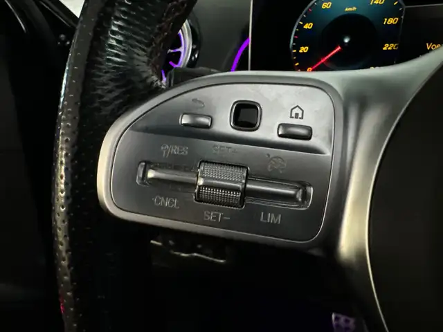 Mercedes-Benz GLB view 12