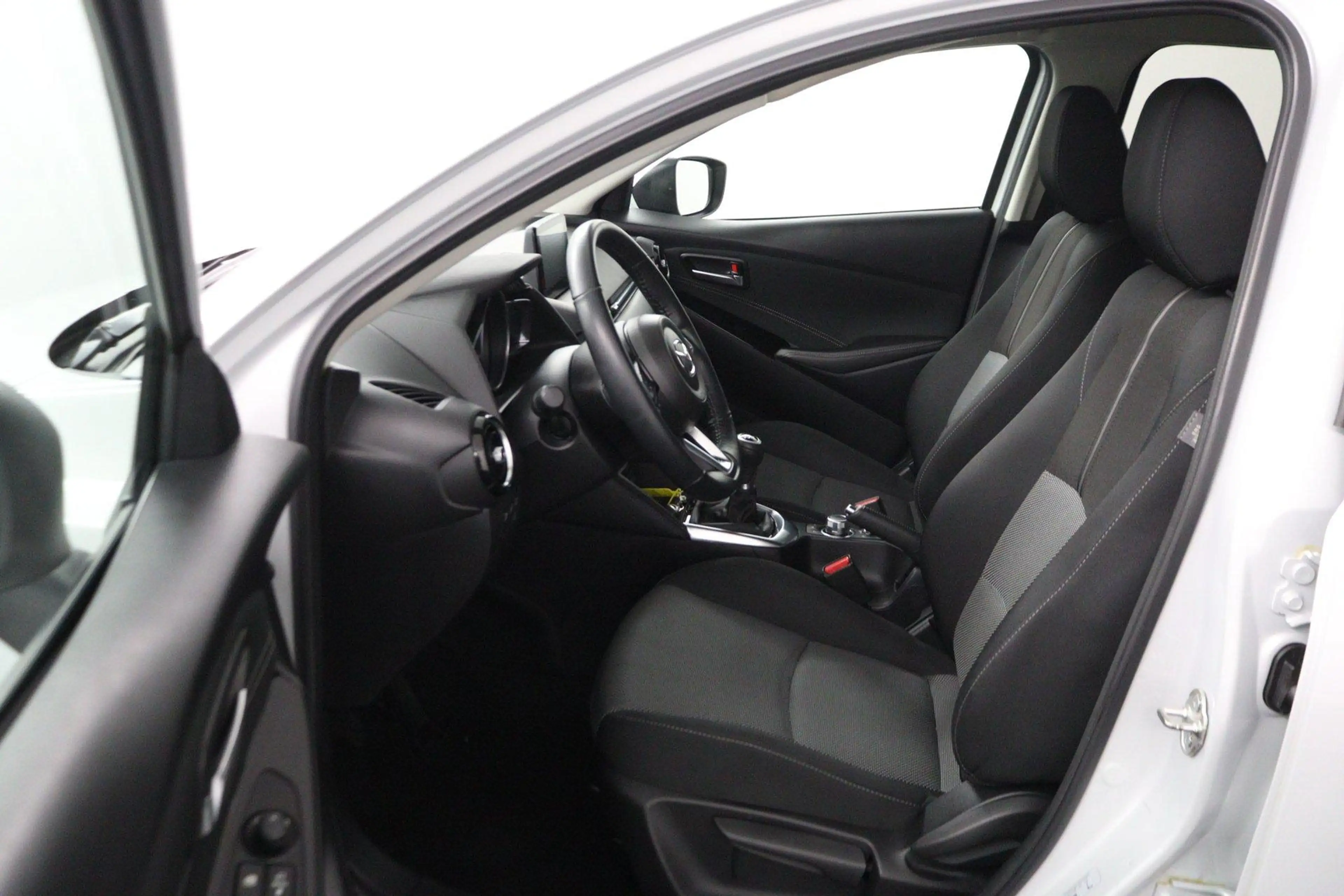 Mazda 2 1.5 Skyactiv-G GT-M | Navigatie | Cruise Control | — photo 15