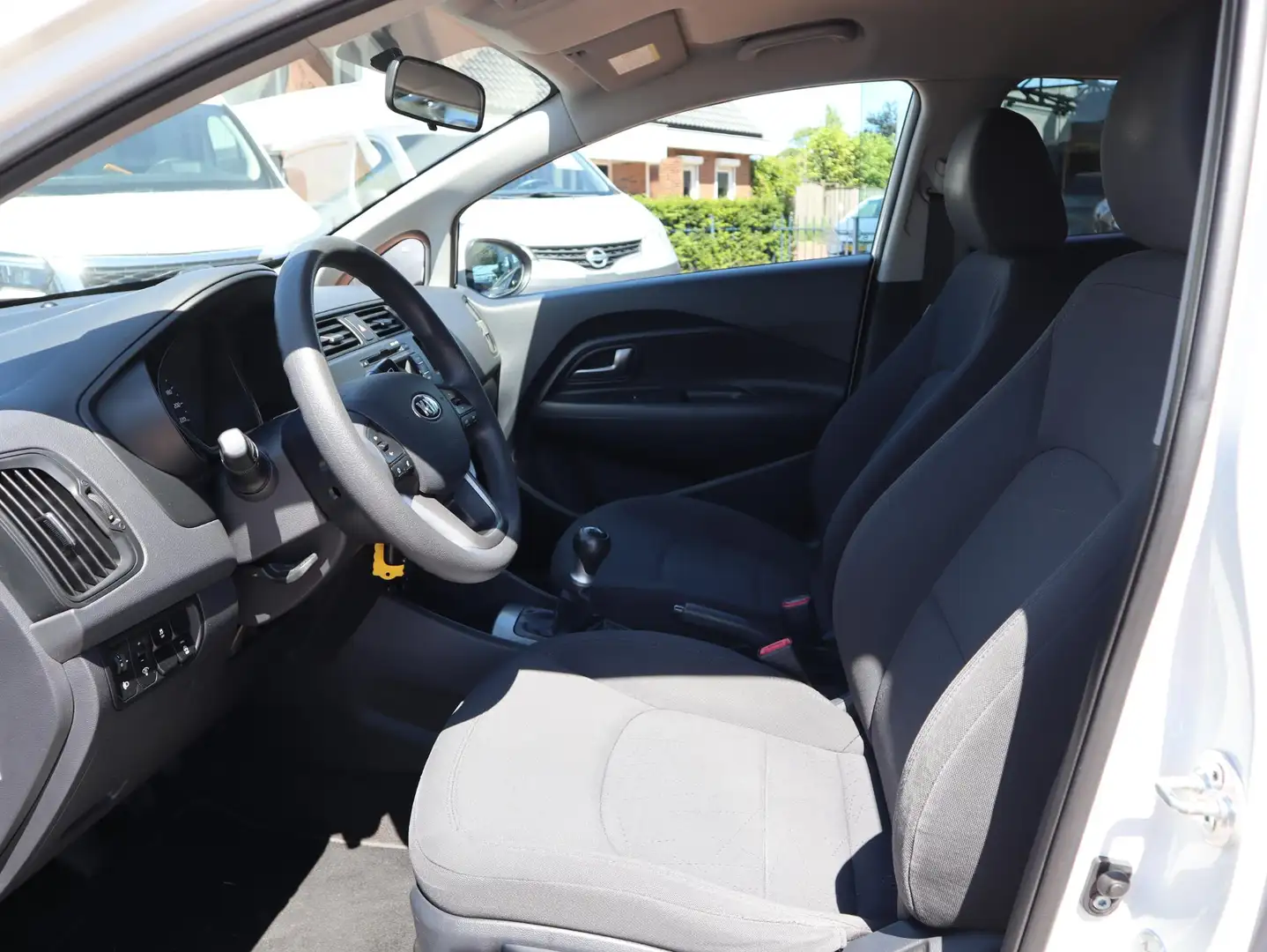 Kia Rio 1.2 CVVT Plus Pack | LED dagrijverlichting | Elekt Wit - 2