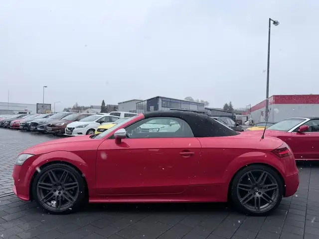 Audi TT view 4
