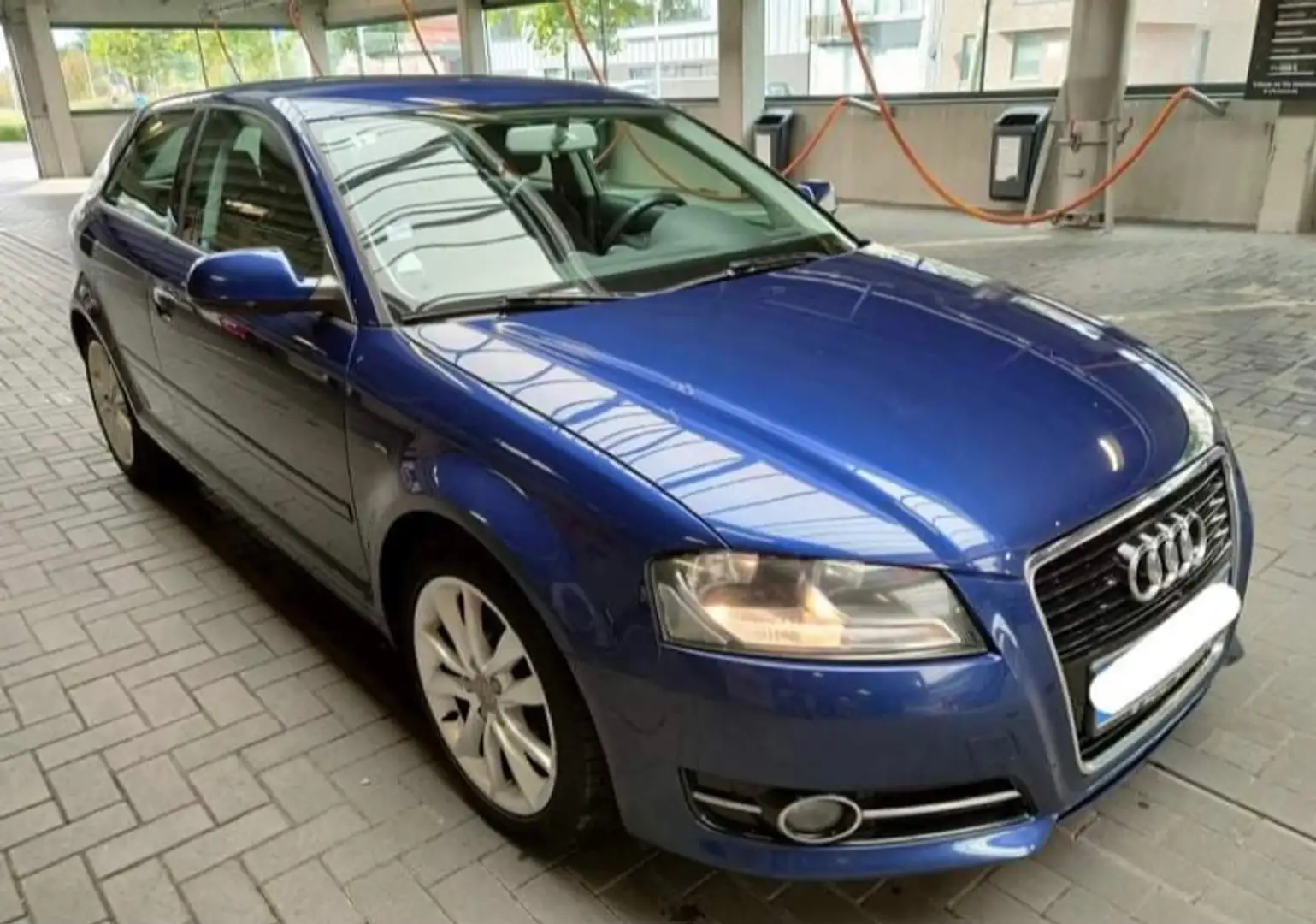 Audi A3 A3 1.2 TFSI Attraction Start/Stop Bleu - 1