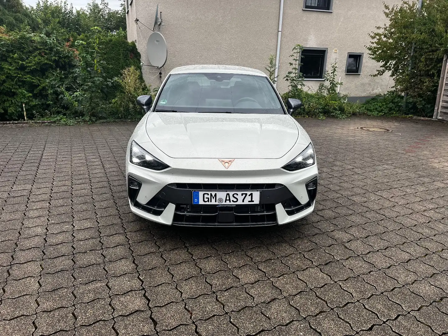 CUPRA Leon 1.5 eTSI 110 kW SHZ PDC LED CARPLAY Facelif Grau - 2