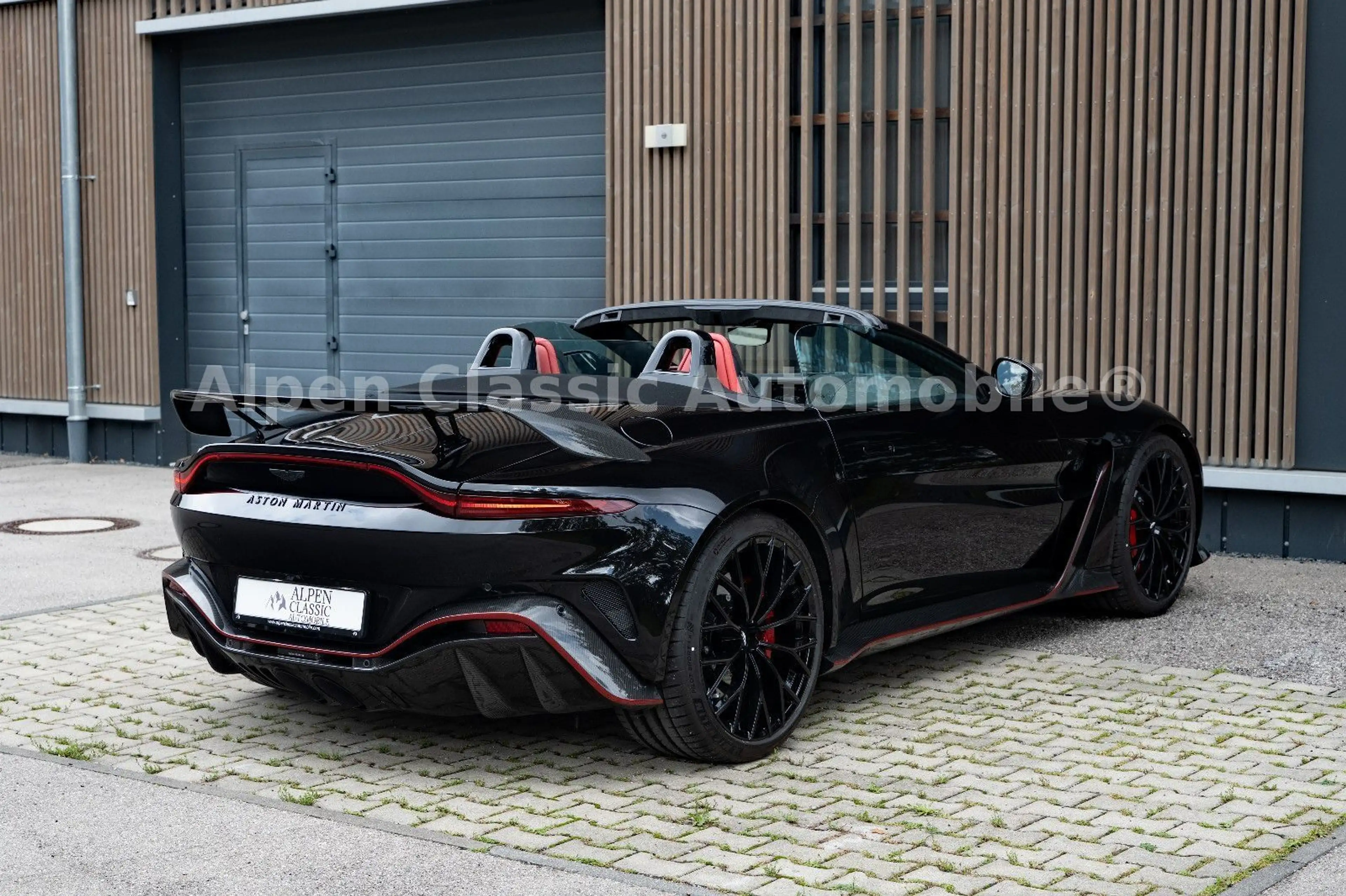 Aston Martin Vantage Roadster 4.0 V12 Sitzbel., Carbon — photo 4