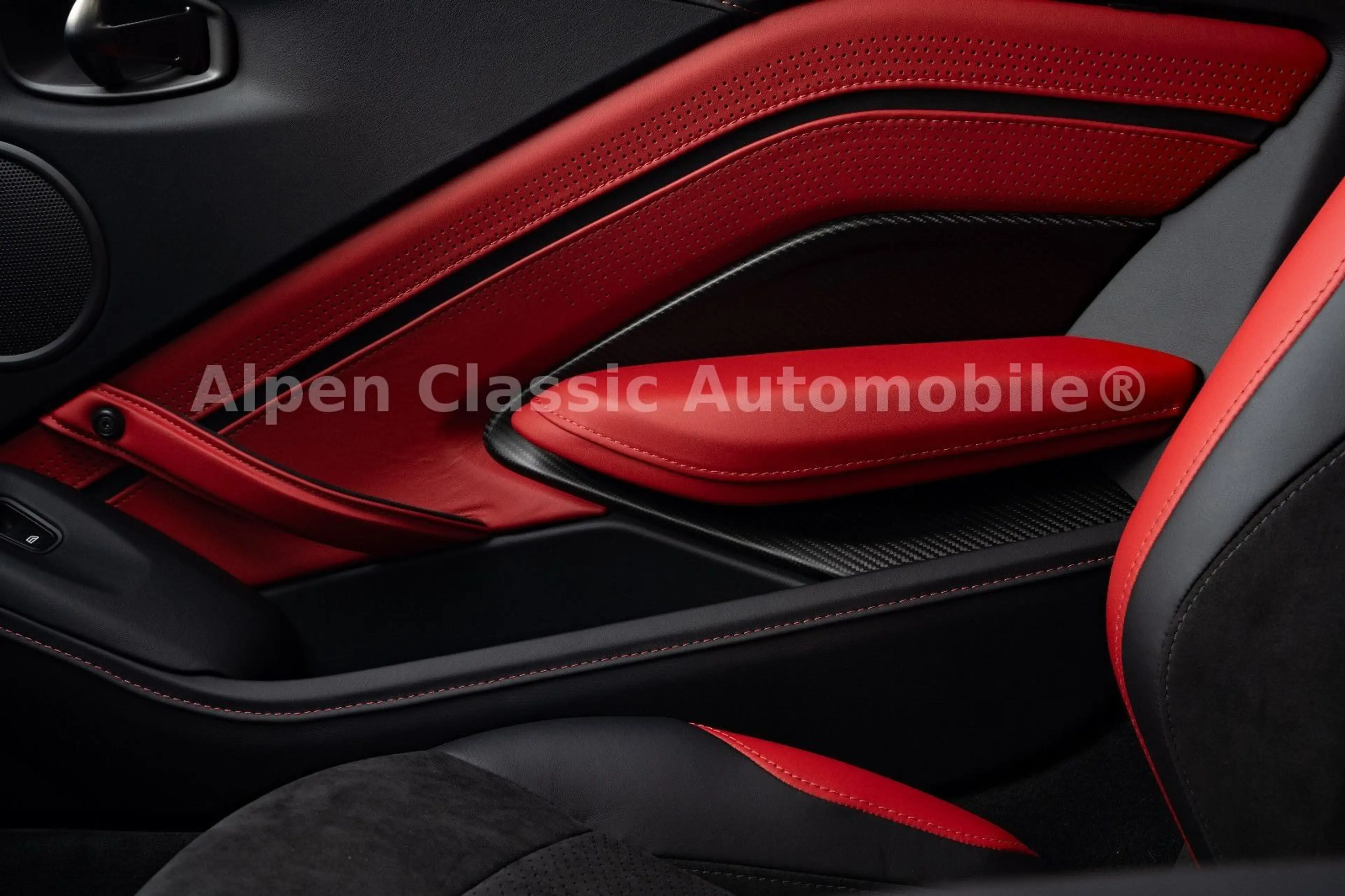 Aston Martin Vantage Roadster 4.0 V12 Sitzbel., Carbon — photo 11