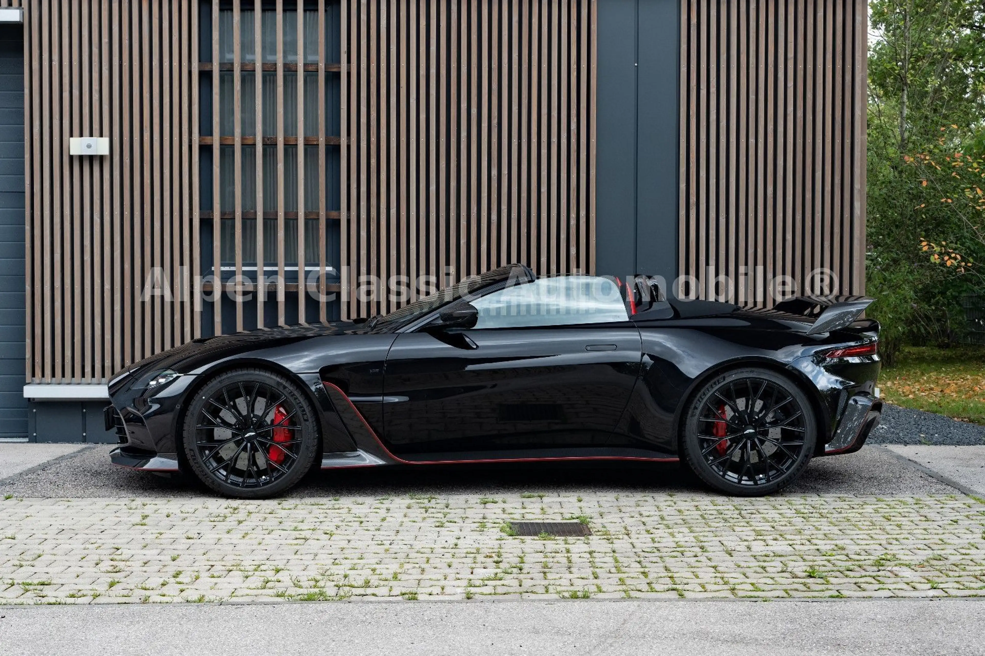 Aston Martin Vantage Roadster 4.0 V12 Sitzbel., Carbon — photo 5