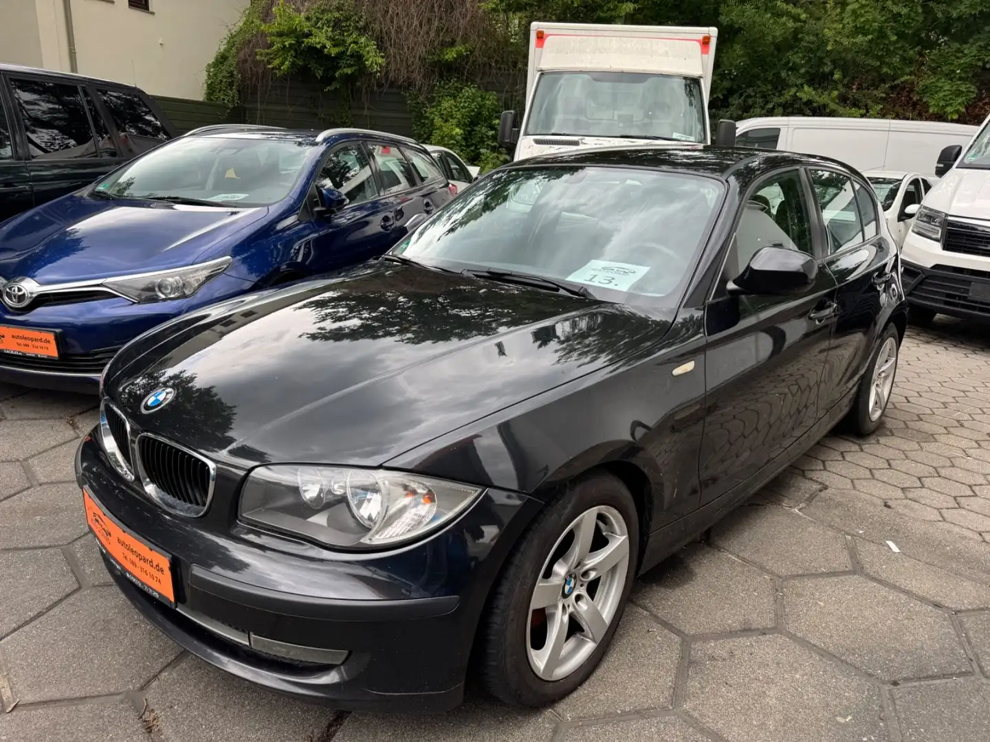 BMW 118 Baureihe 1 Lim. 118d Zwart - 2